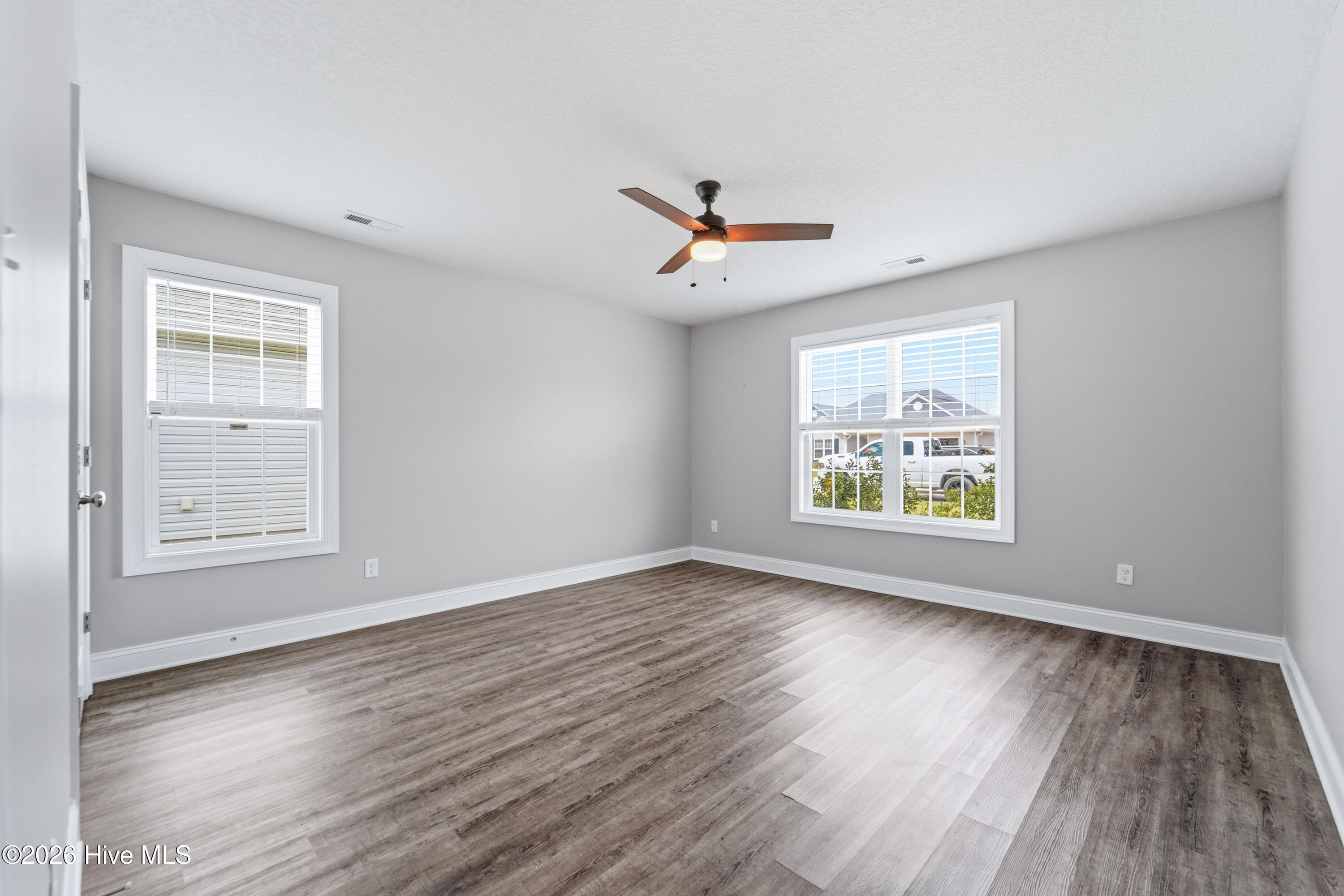 100570478 | Photo 34