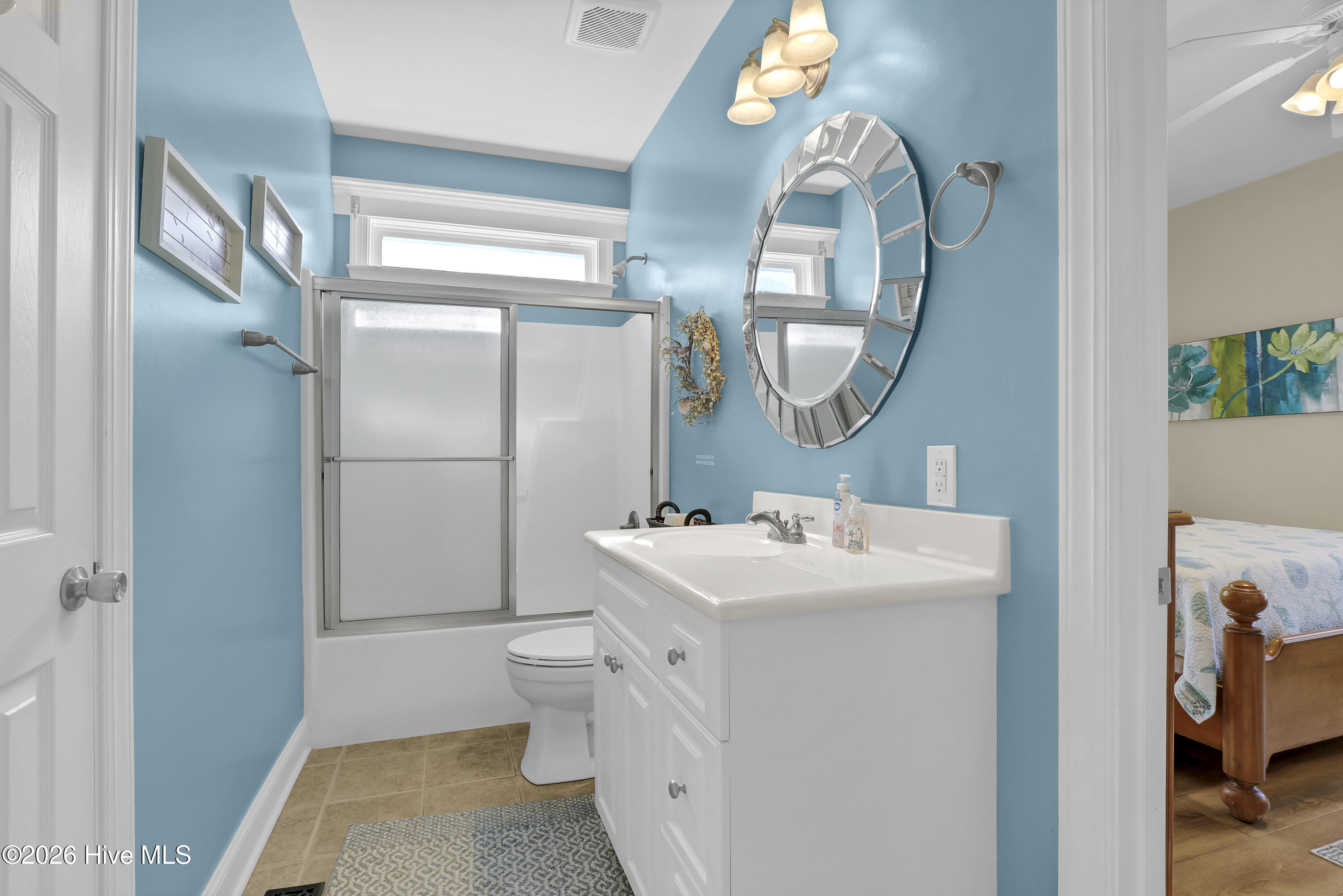 100556575 | Photo 28