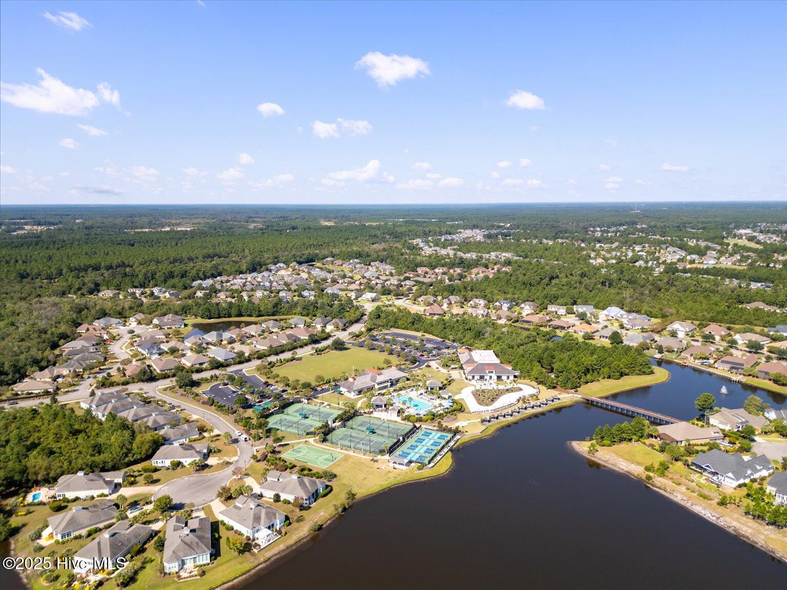 100529543 | Photo 61