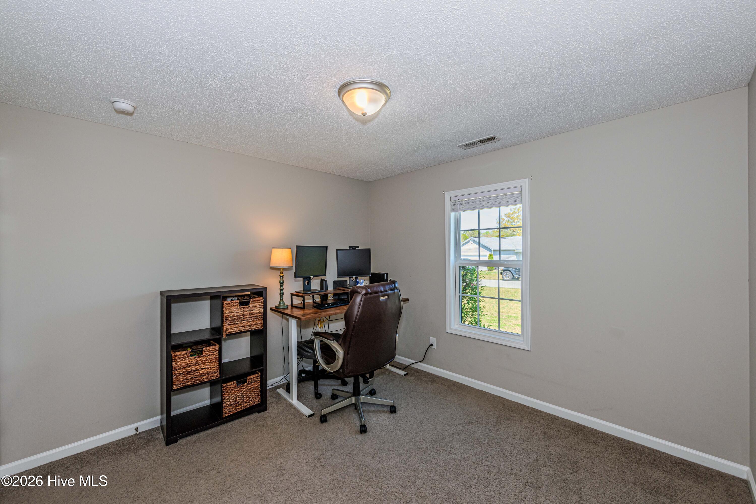 100565701 | Photo 34