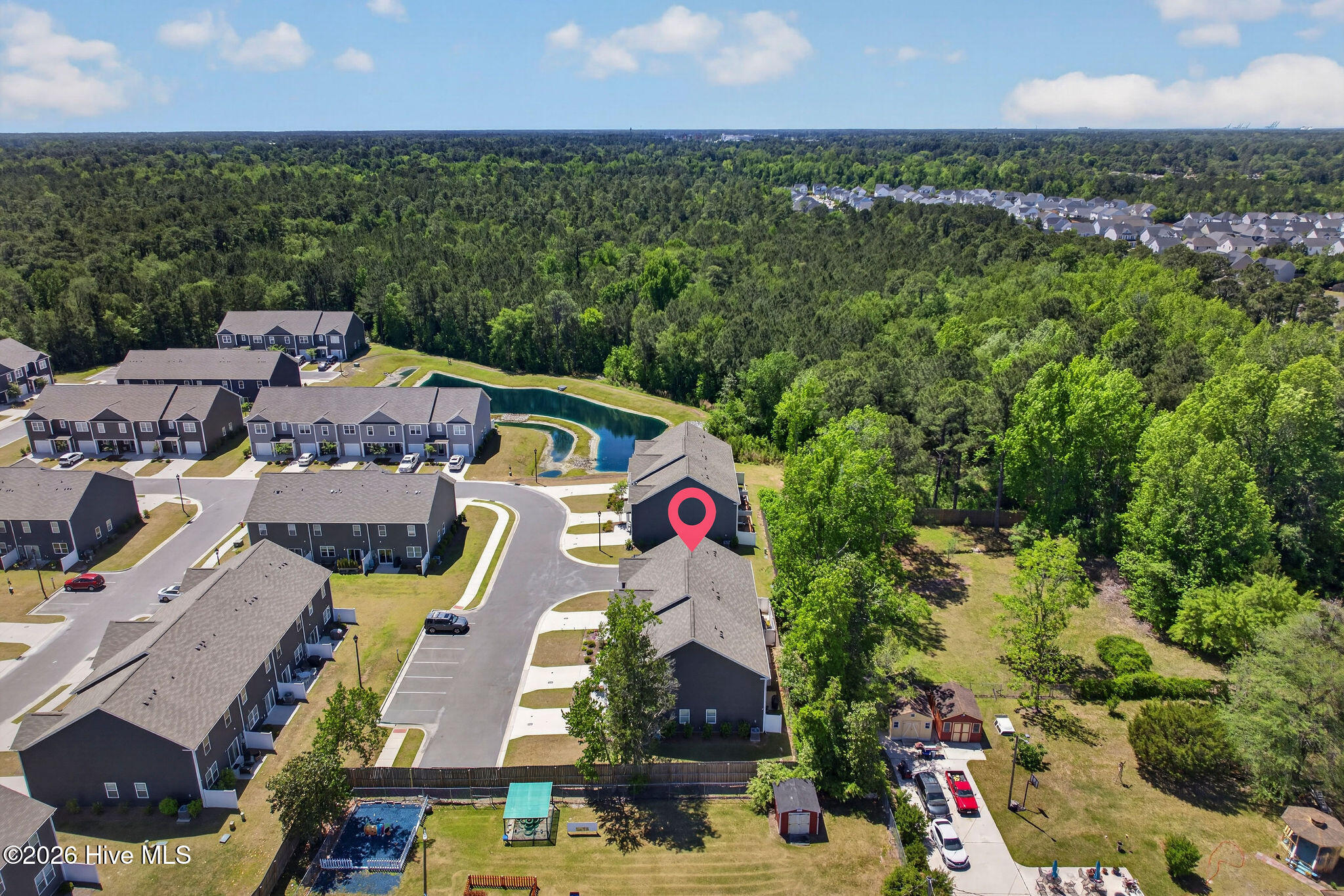 100570180 | Photo 49