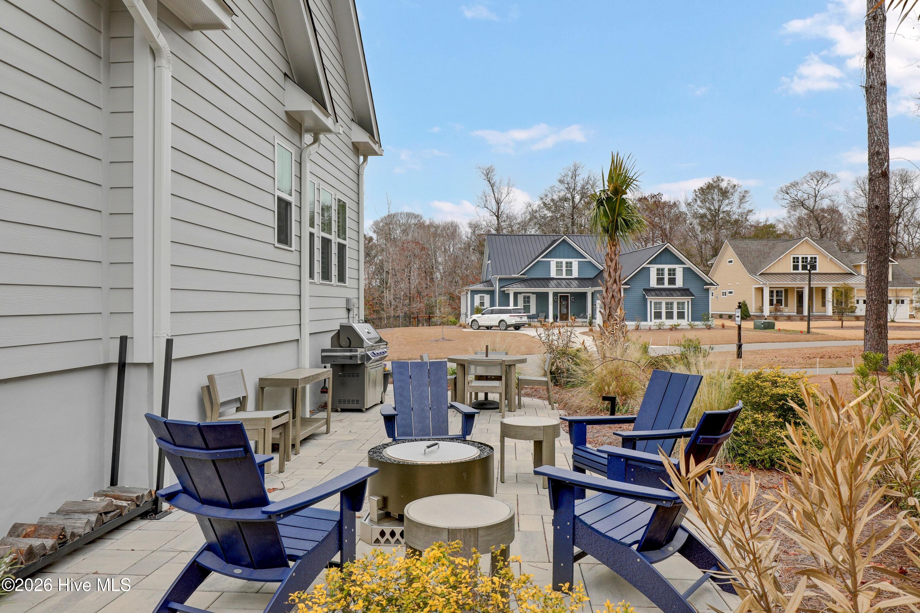 100565669 | Photo 40