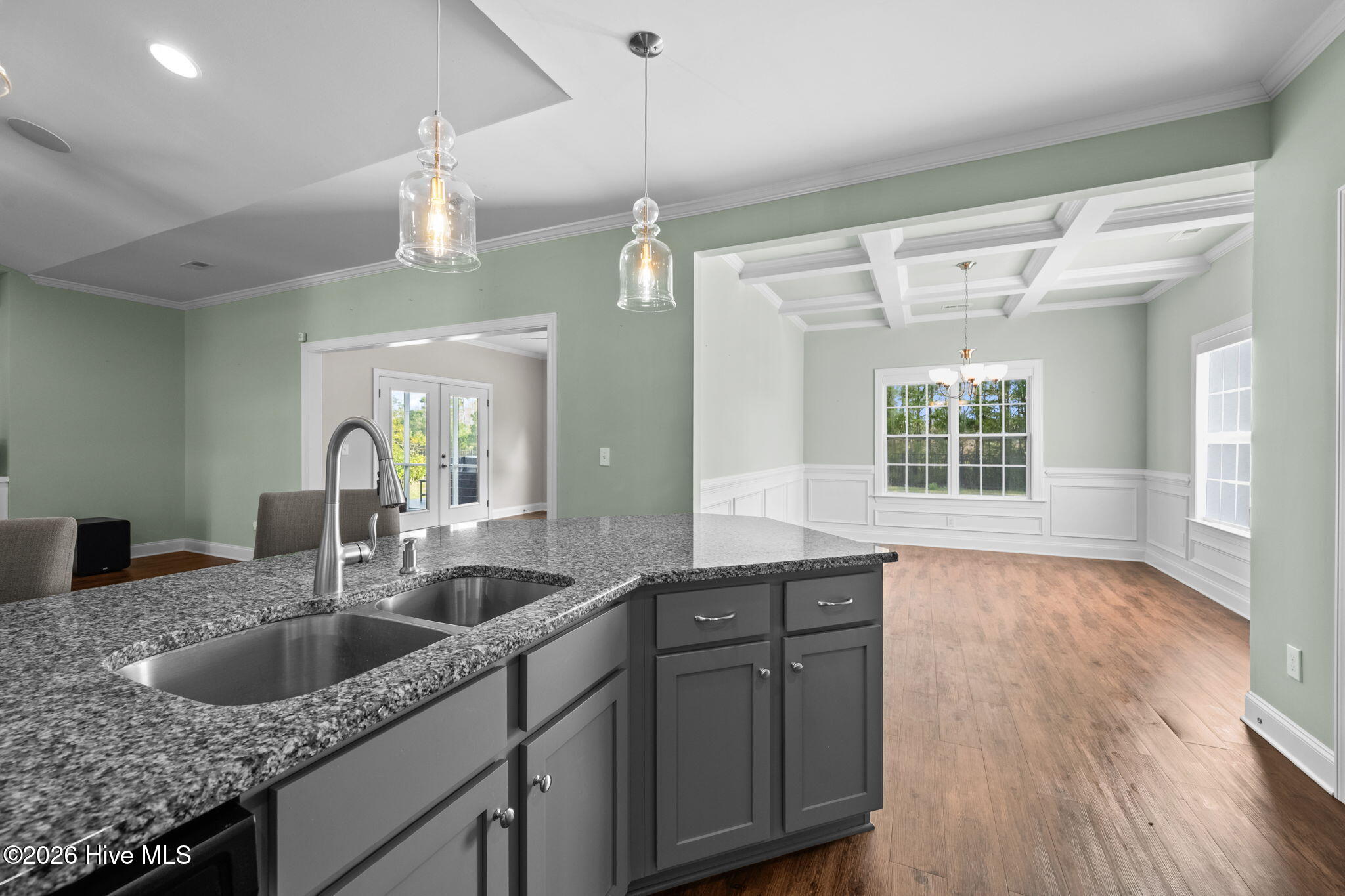 100557618 | Photo 18