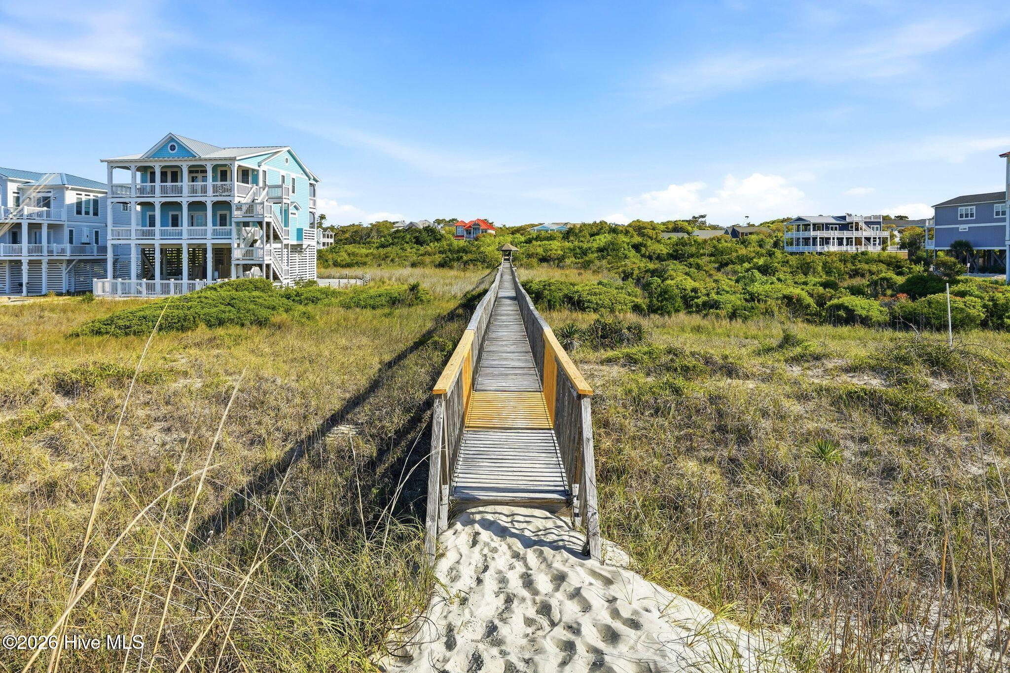 100565841 | Photo 30