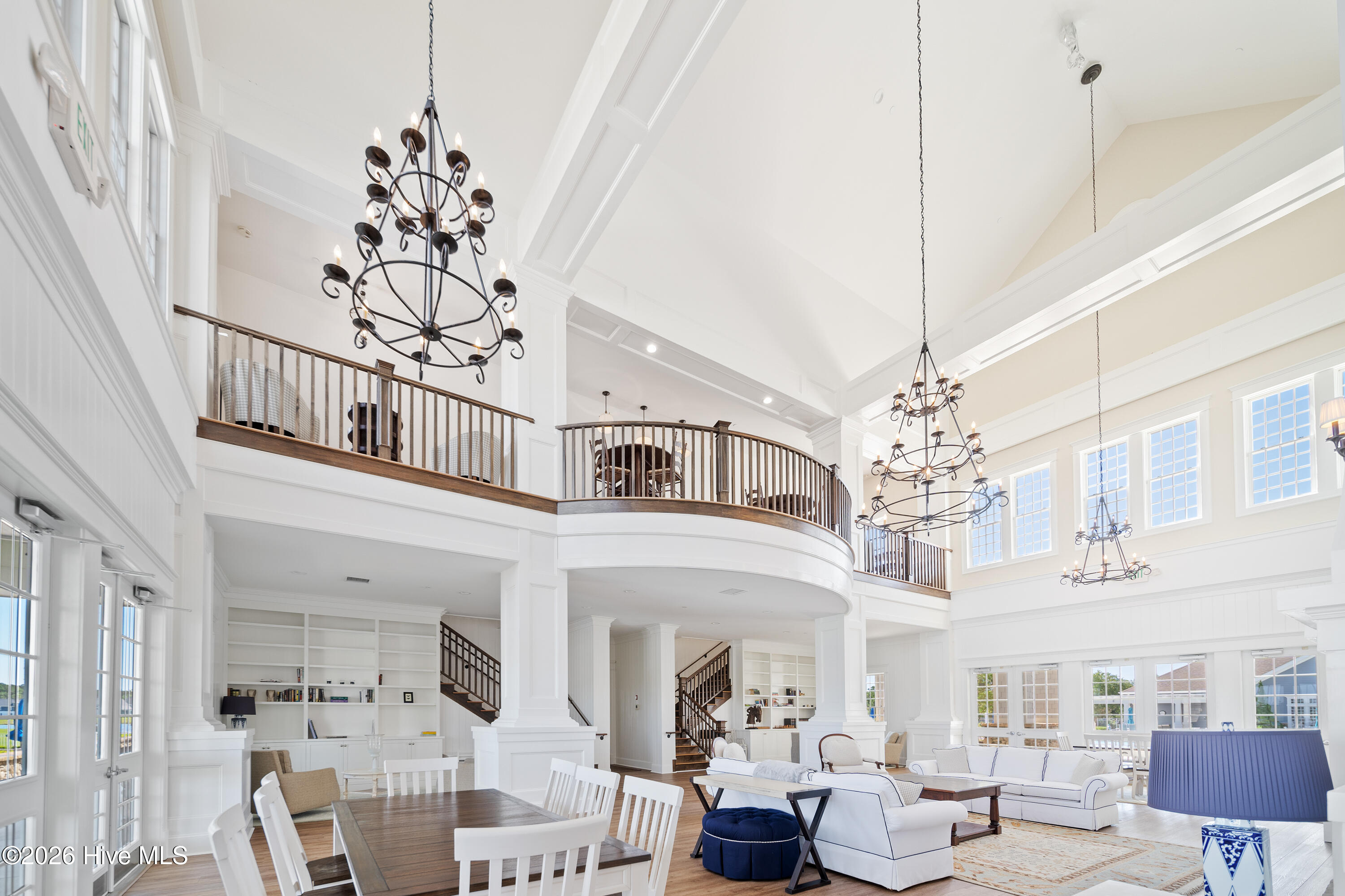 100552112 | Photo 54