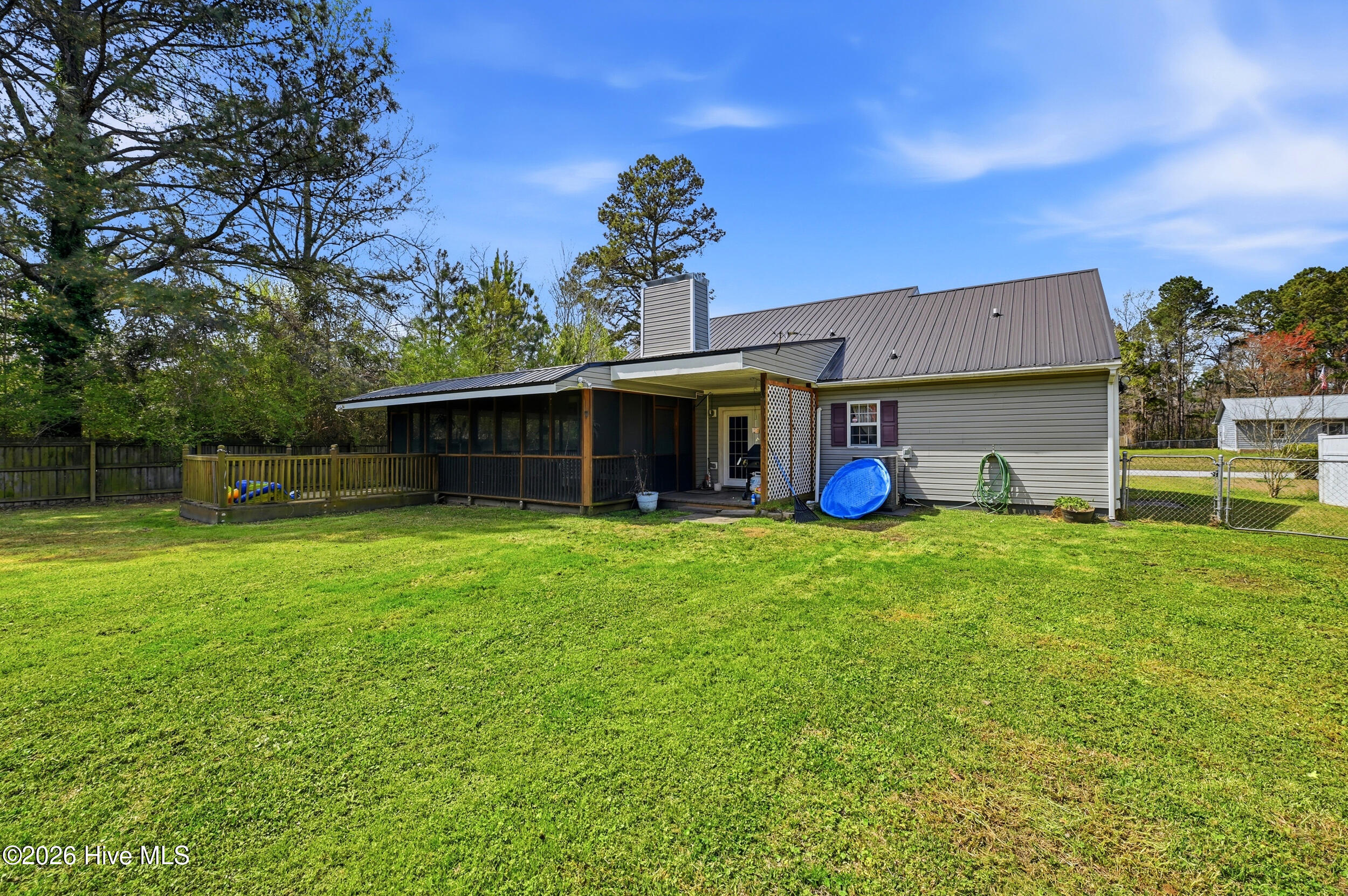 100562162 | Photo 29