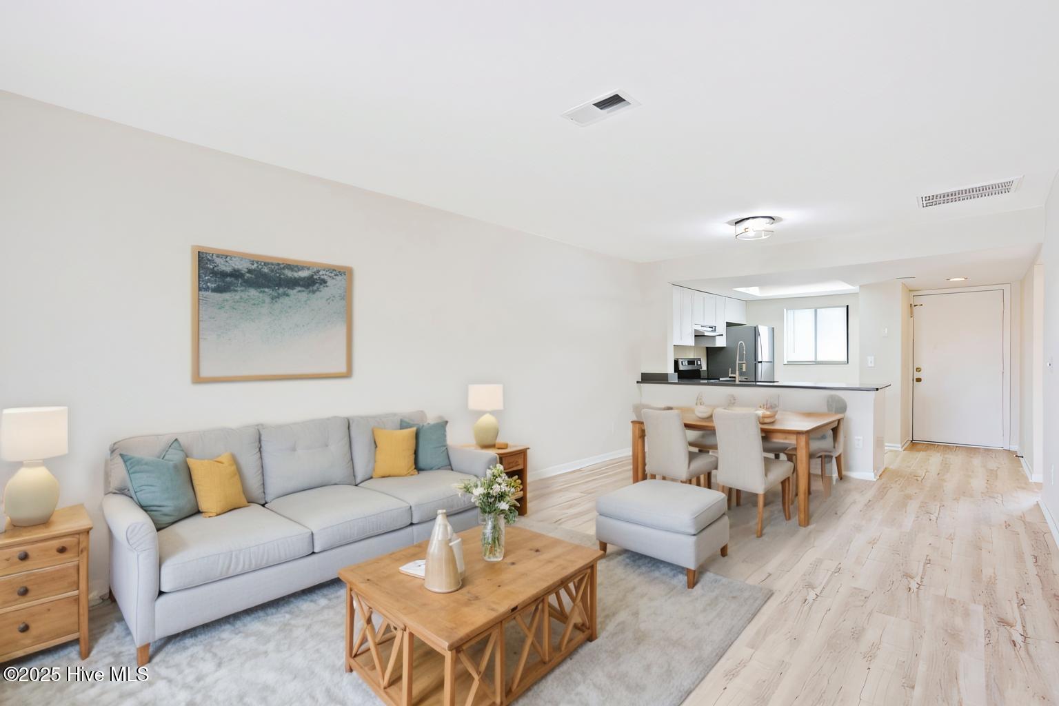 100537124 | Photo 10