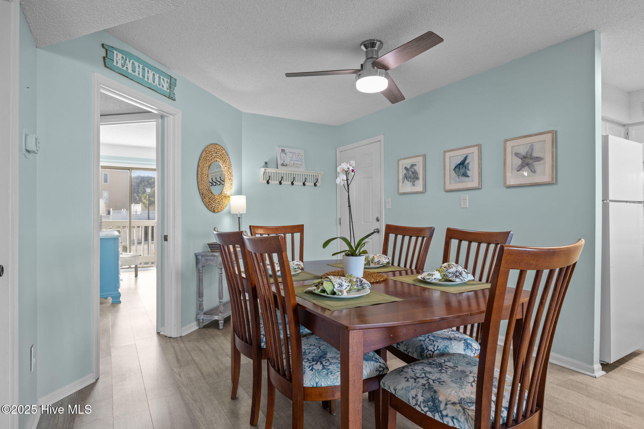 100536863 | Photo 15