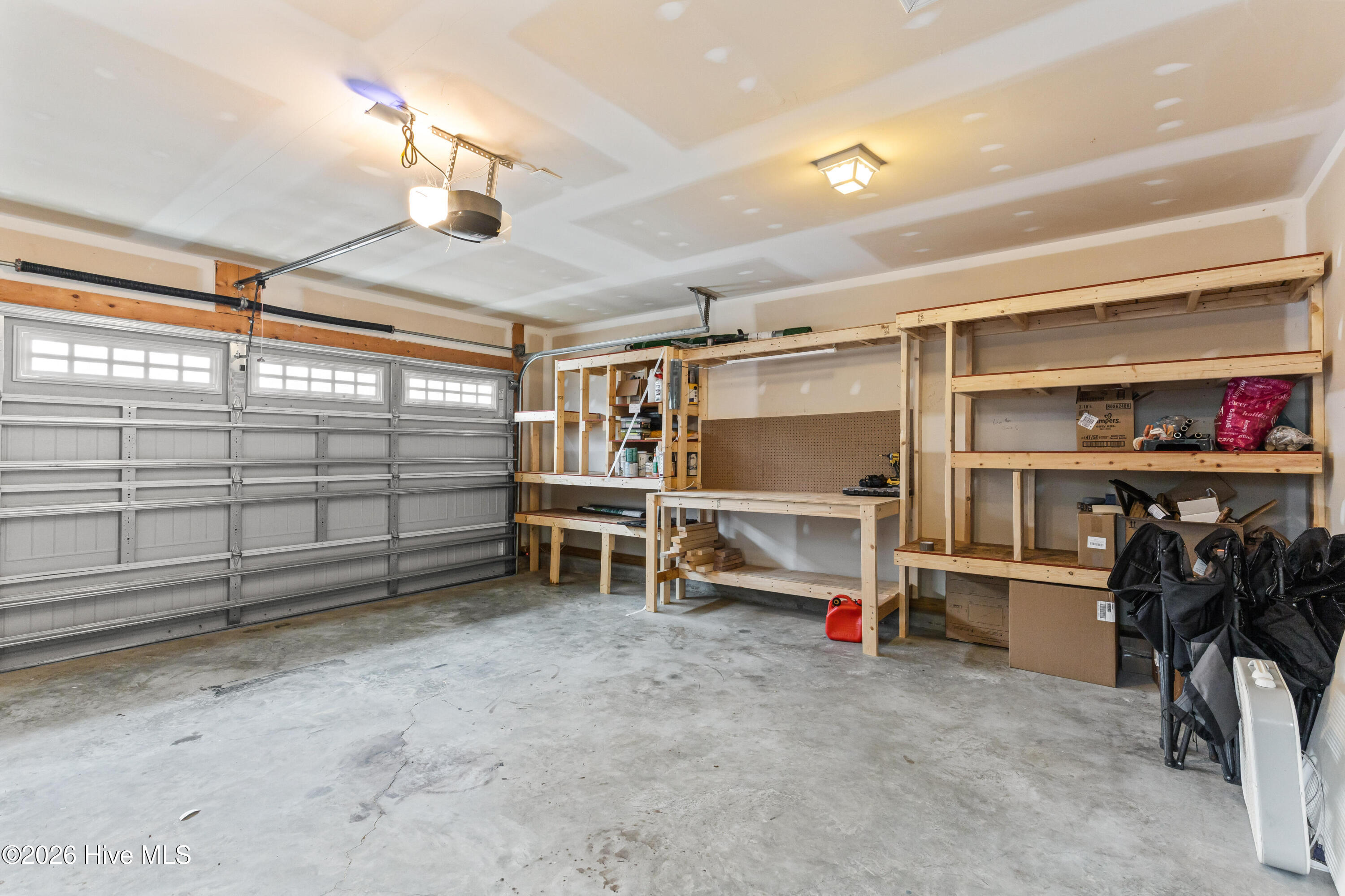 100557178 | Photo 26