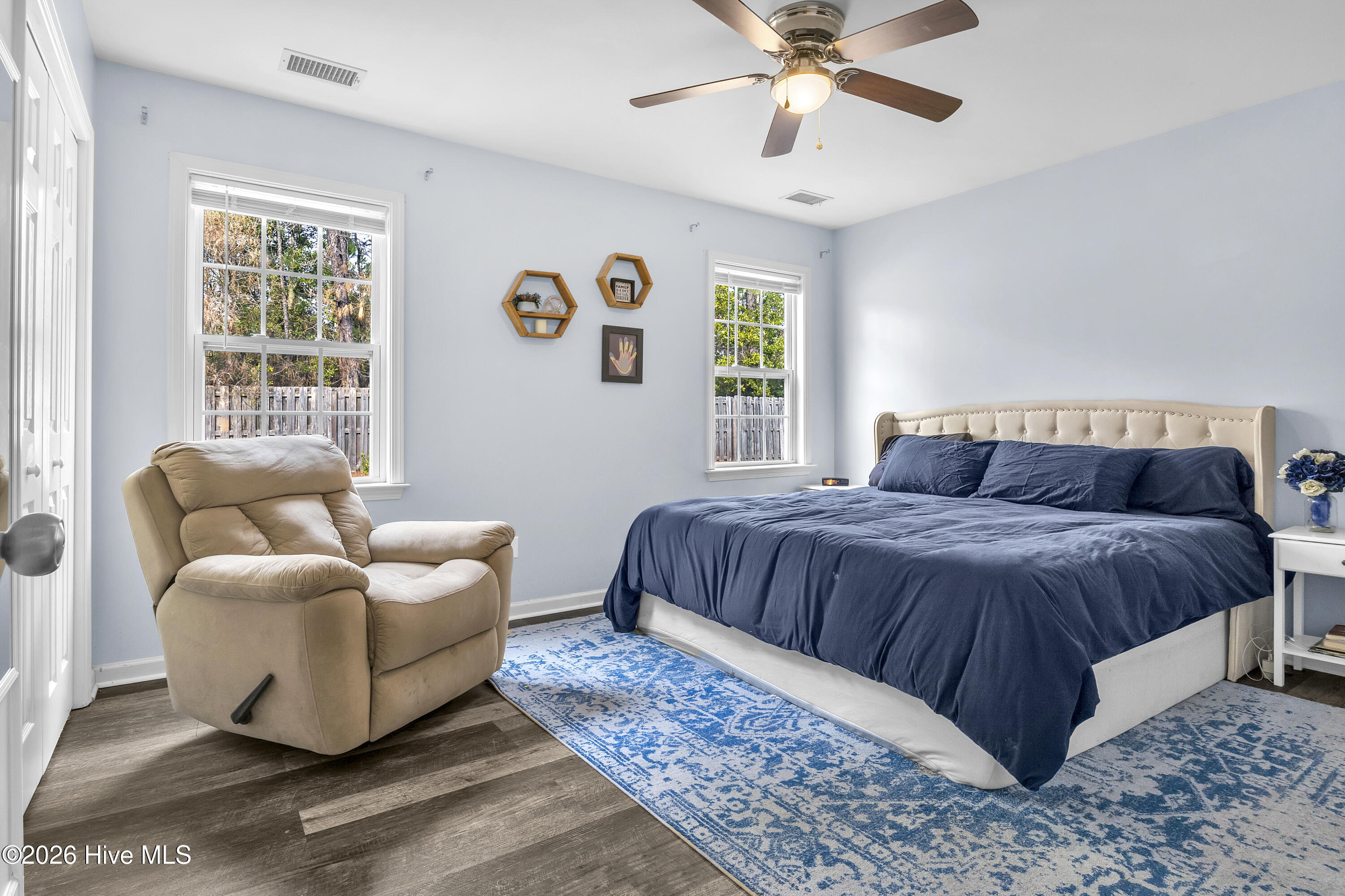 100556302 | Photo 14