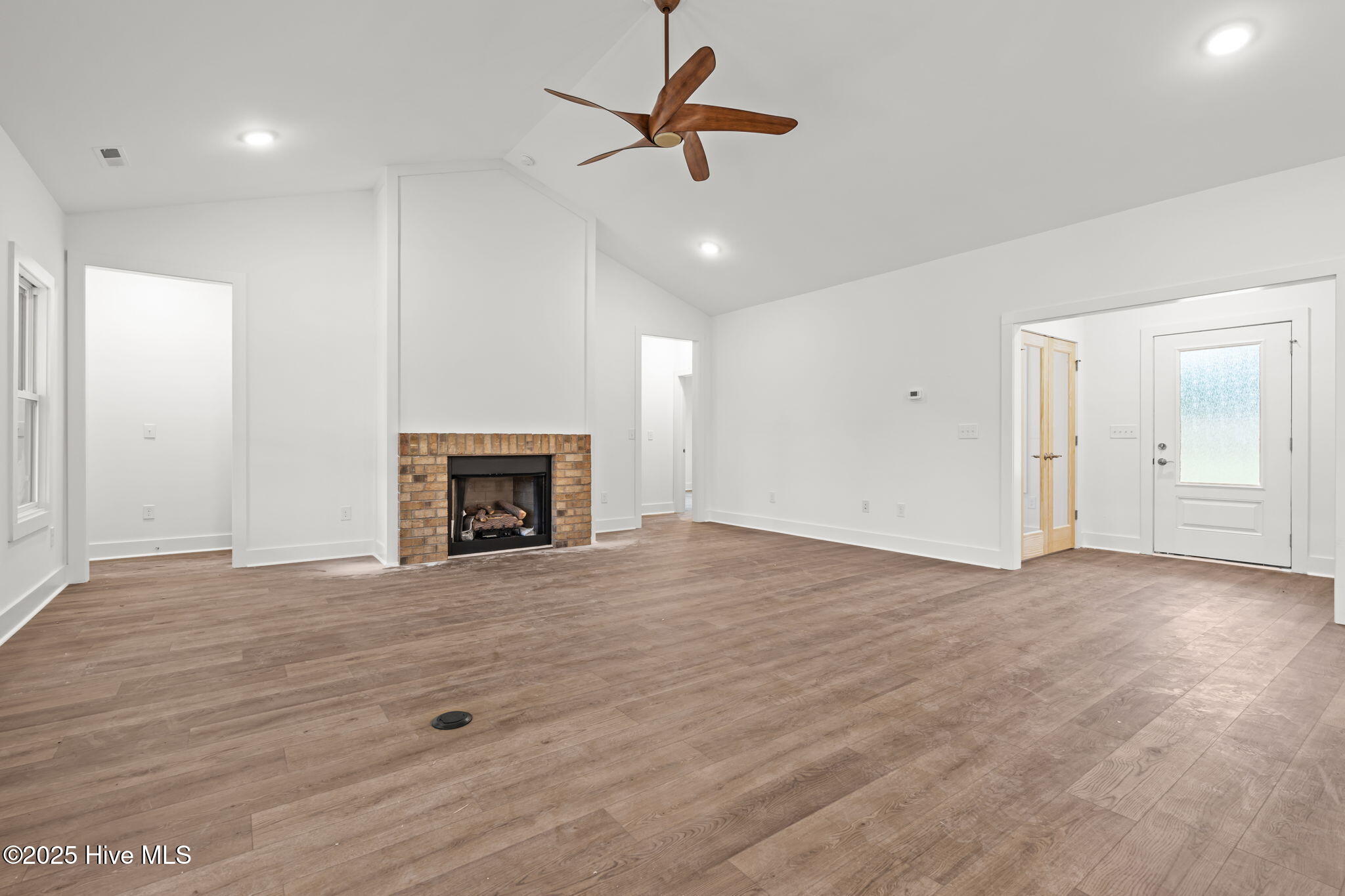 1099 Ring Road