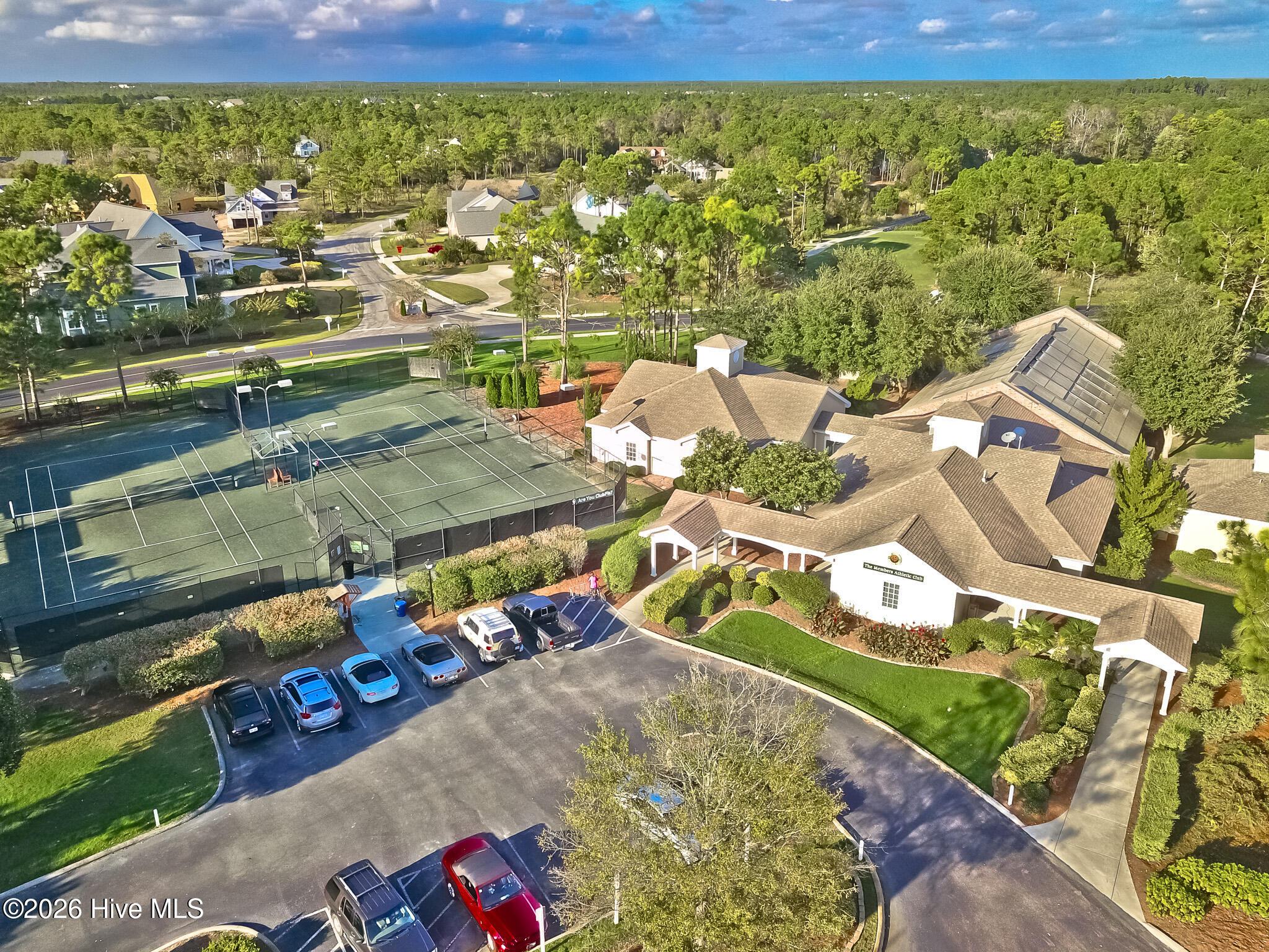 100568005 | Photo 39