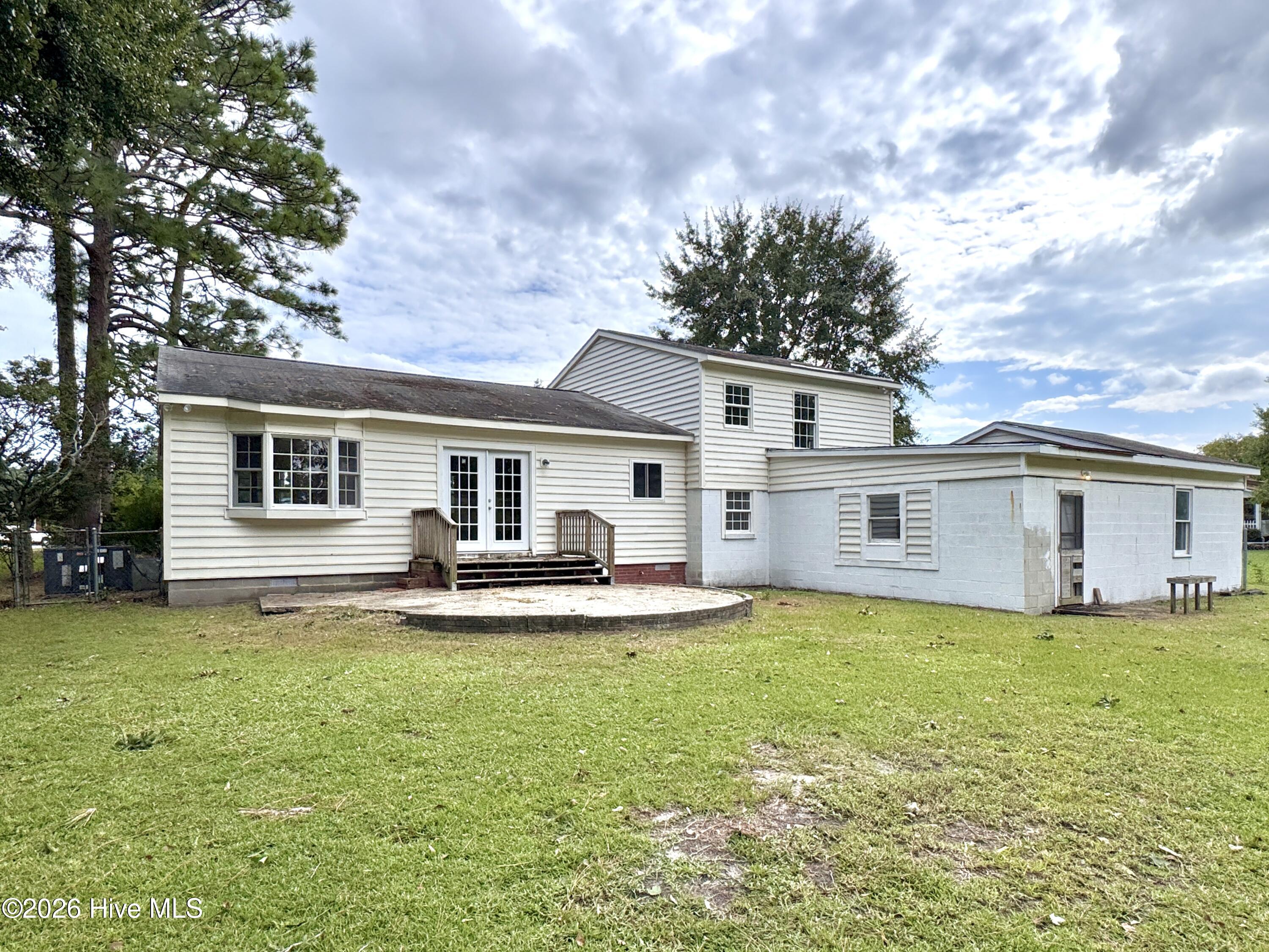 2831 Easy Street,Newport