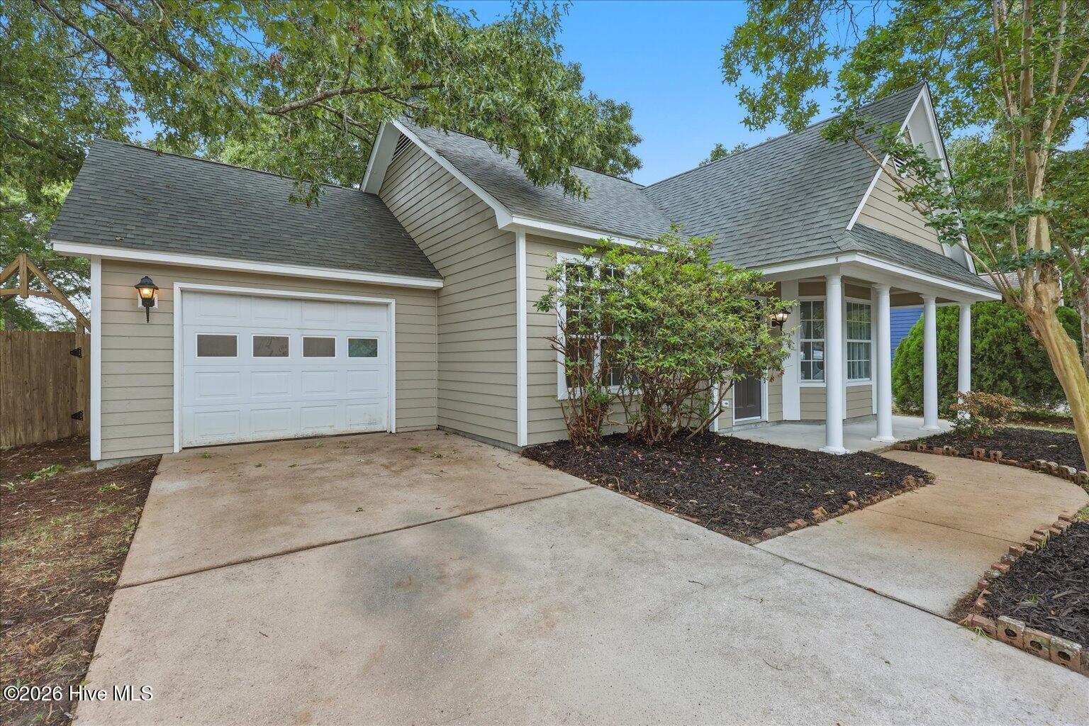 100570357 | Photo 36