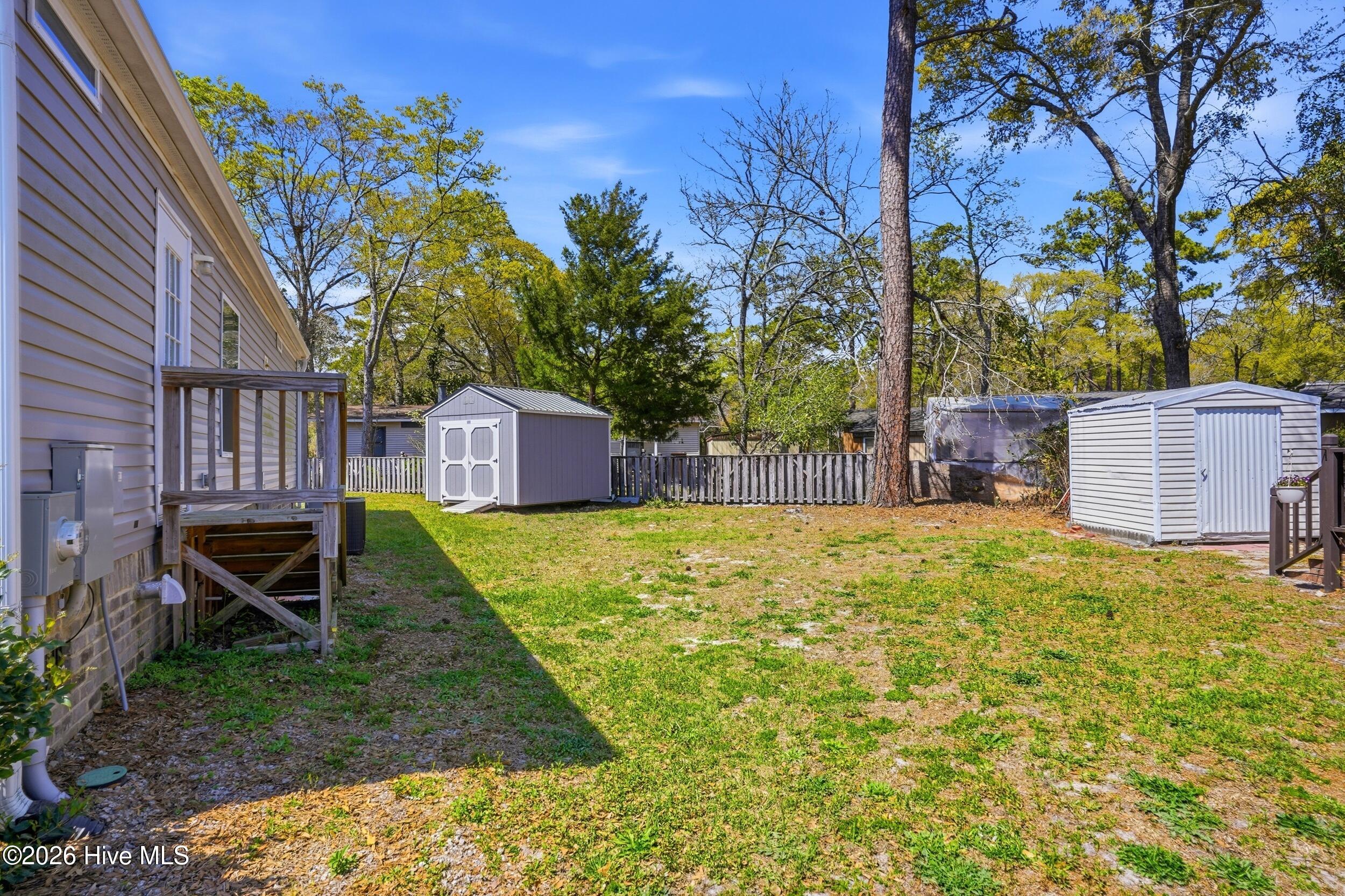 100564185 | Photo 21