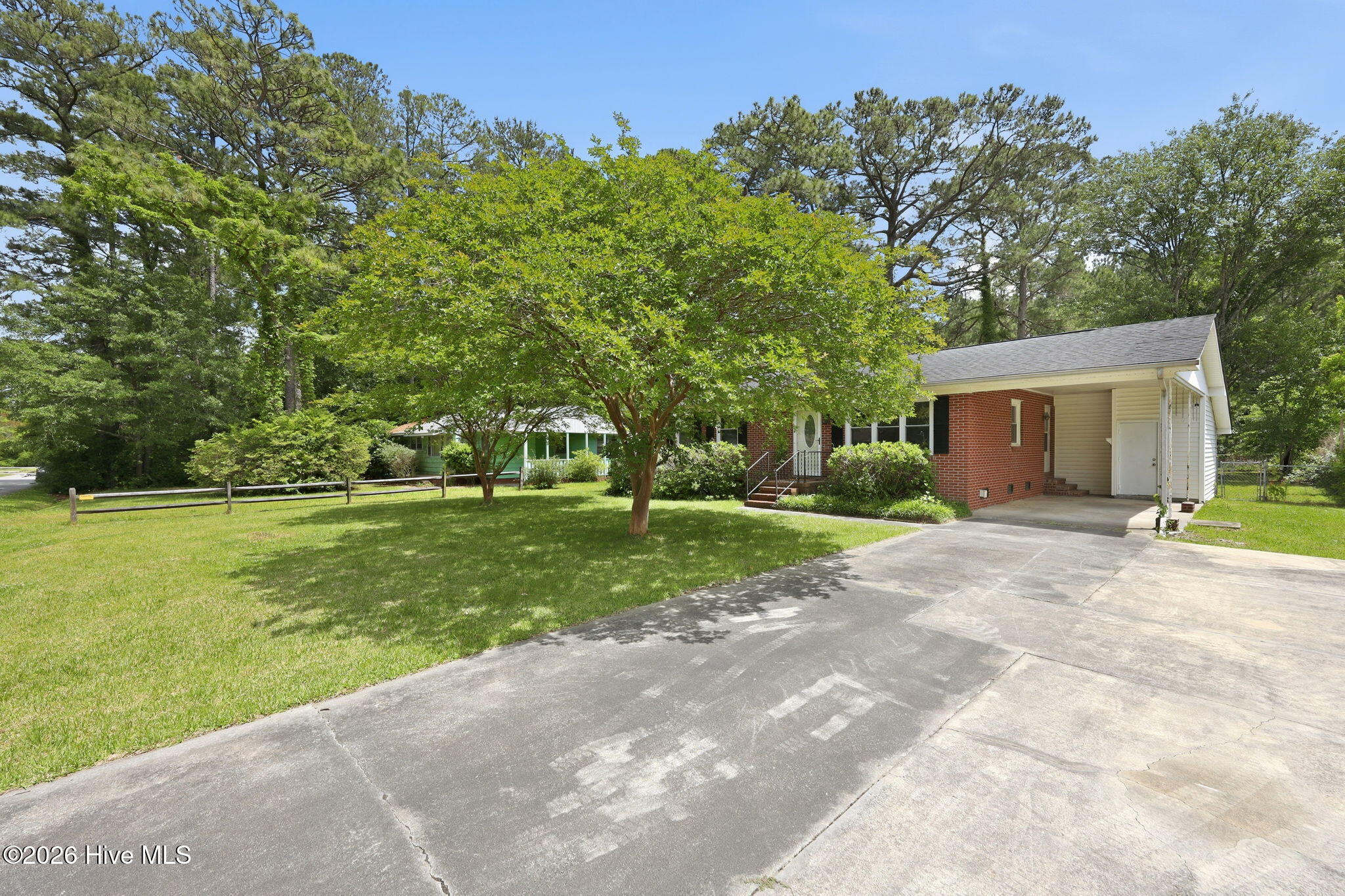 121 Bryan 
