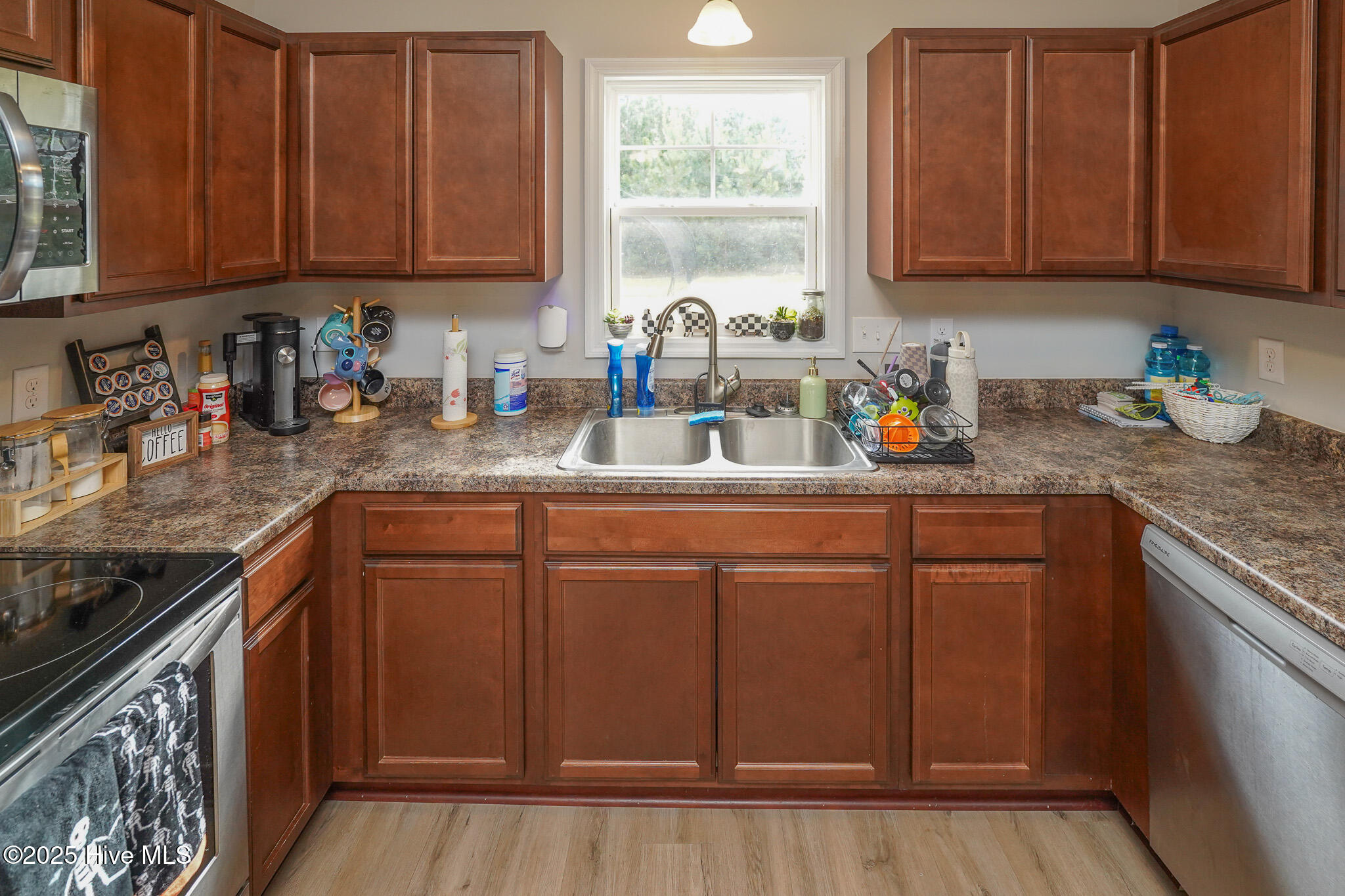 100538282 | Photo 11