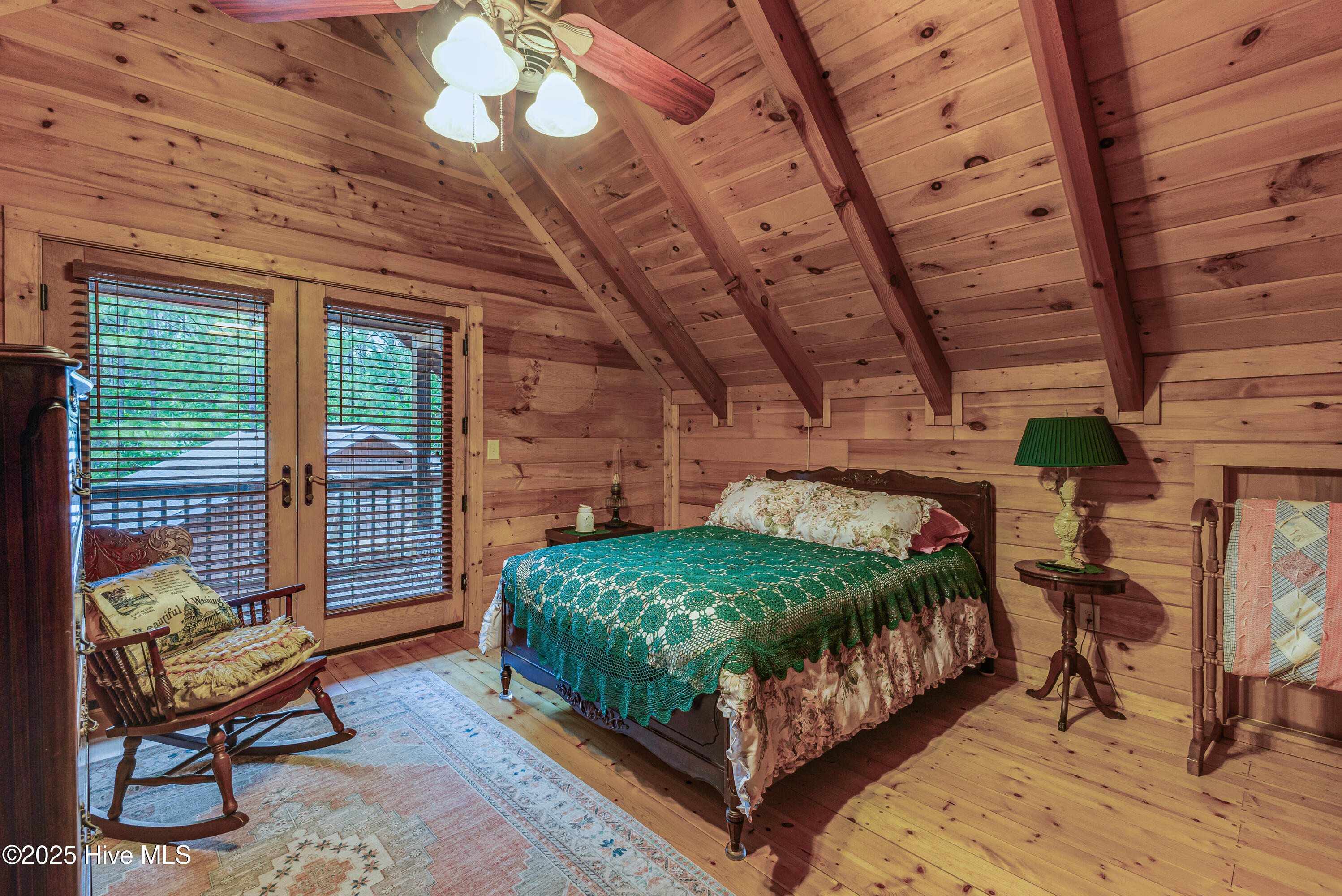 100512756 | Photo 27