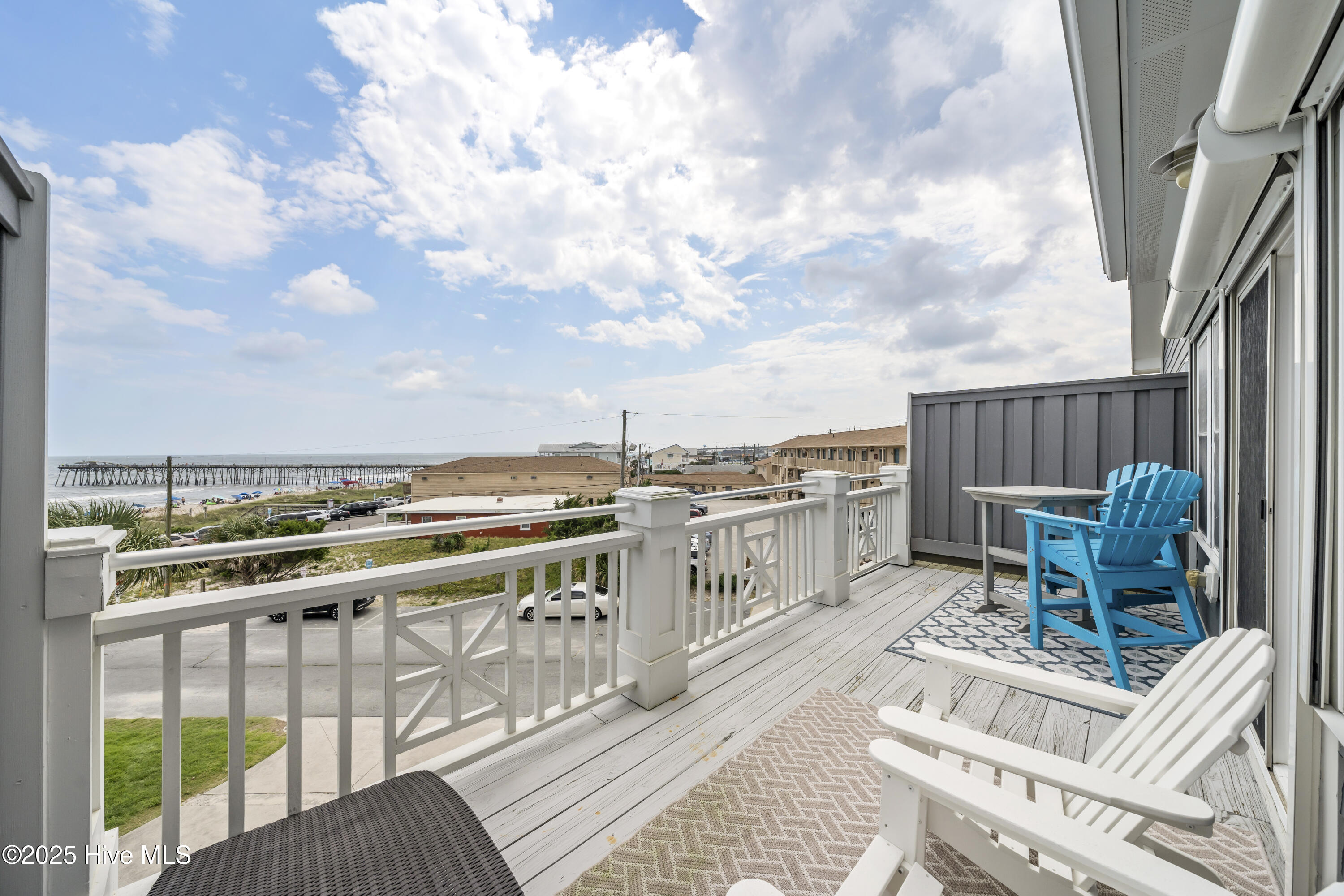 100530858 | Photo 36