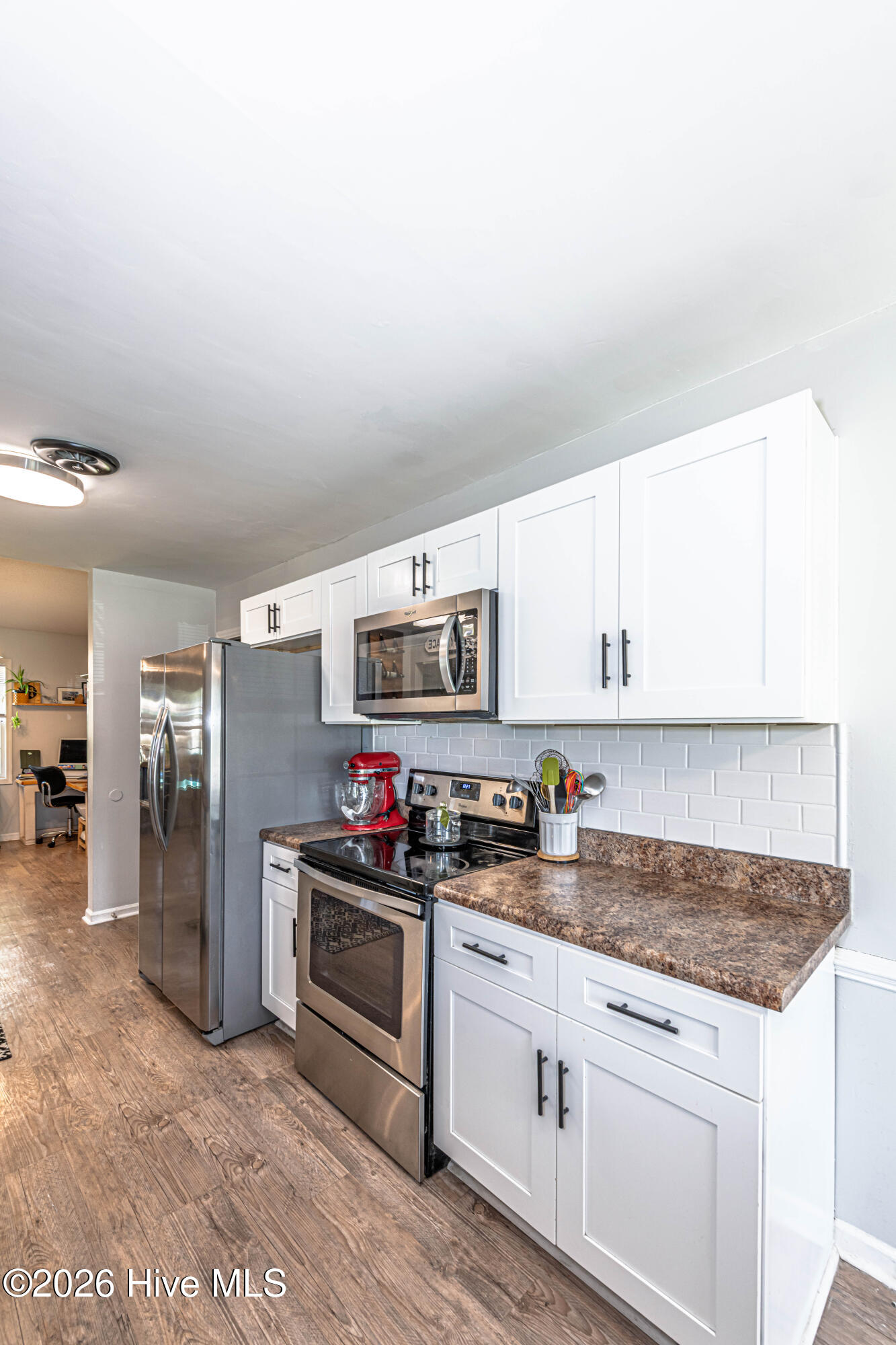 100569074 | Photo 20