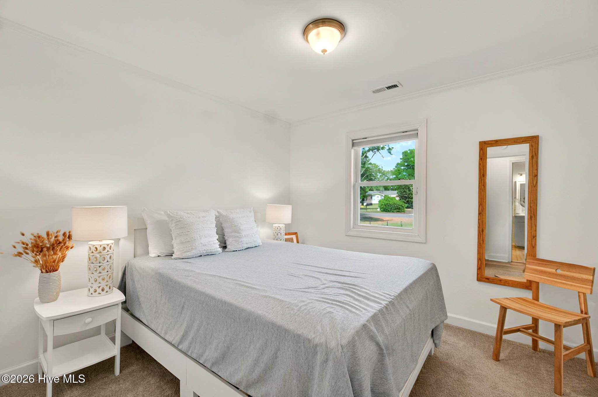 100556049 | Photo 42