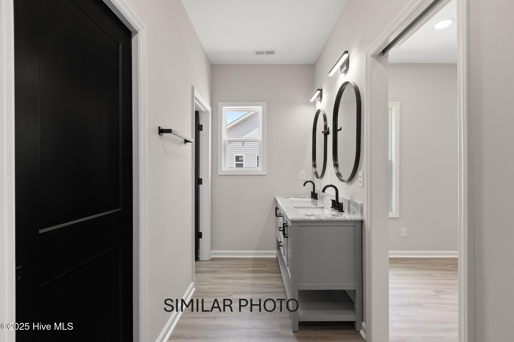 100515081 | Photo 23