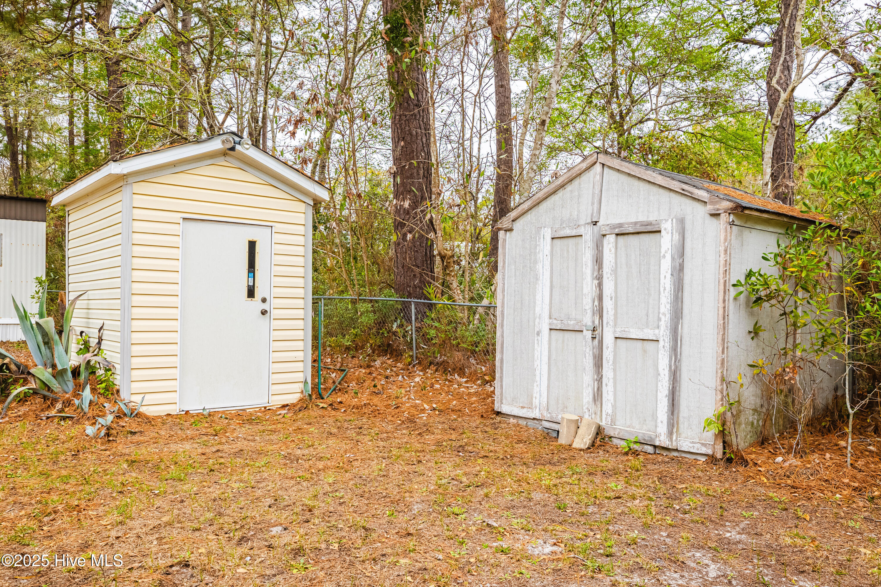 100543288 | Photo 43