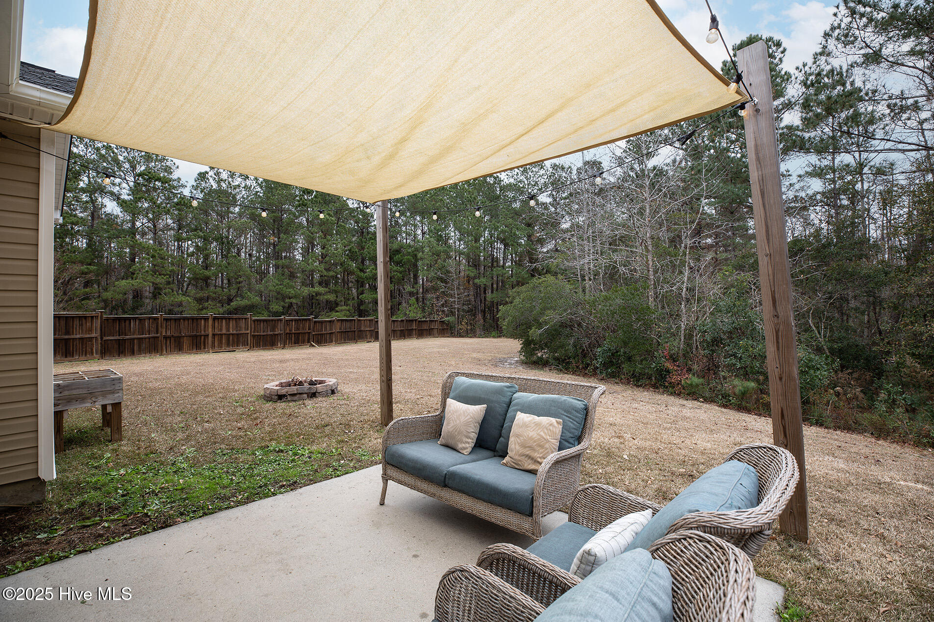 100546860 | Photo 47