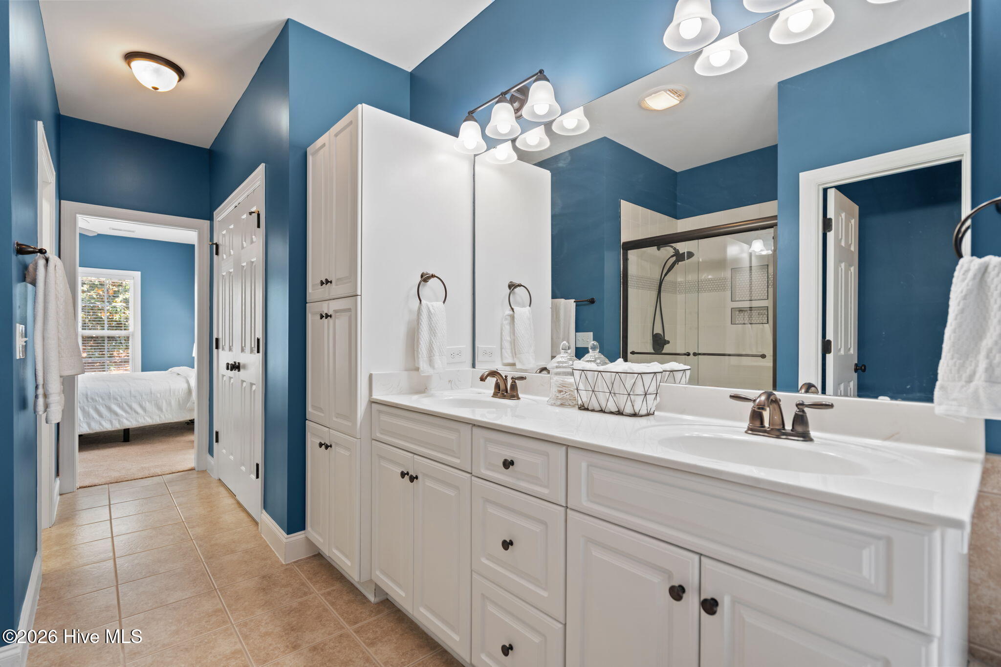 100568496 | Photo 30