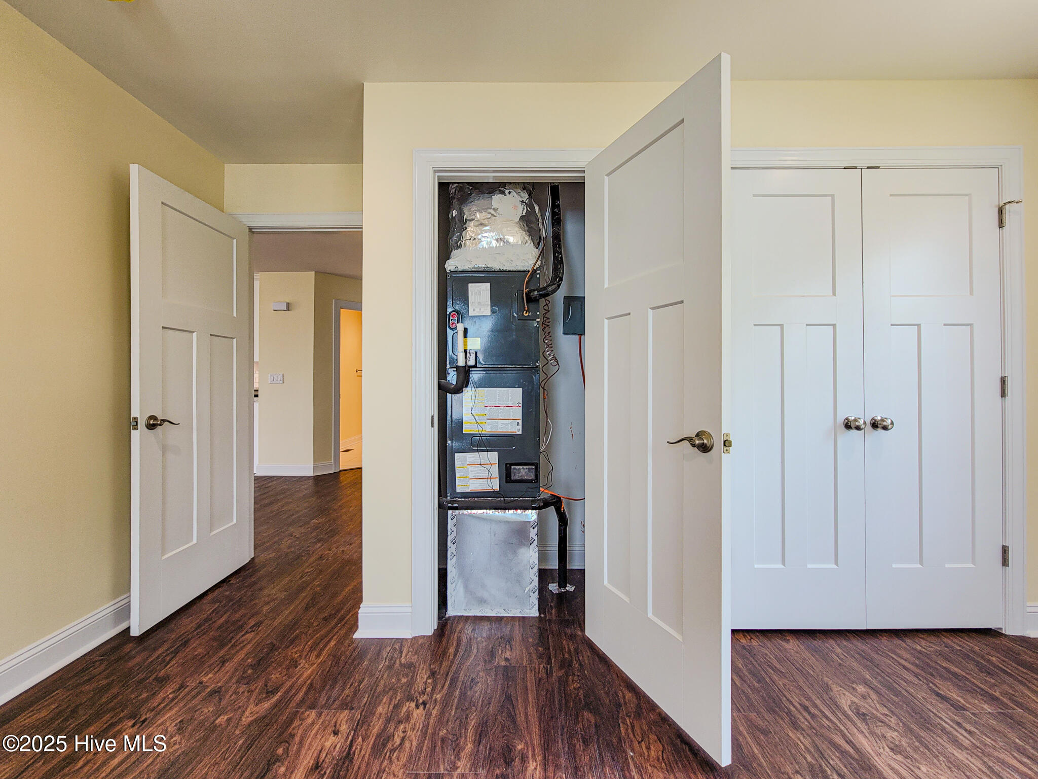 100511254 | Photo 10