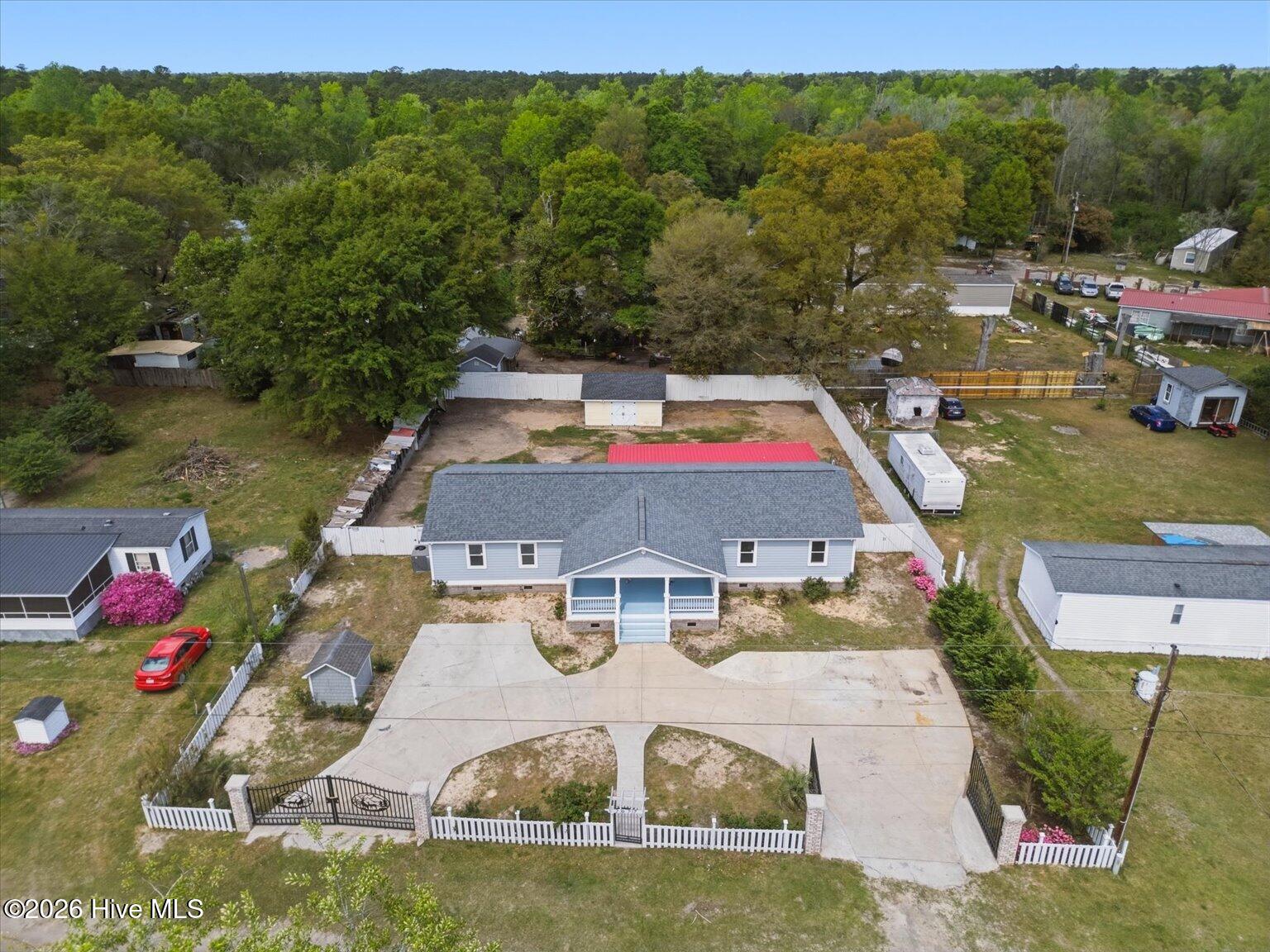 100565054 | Photo 18