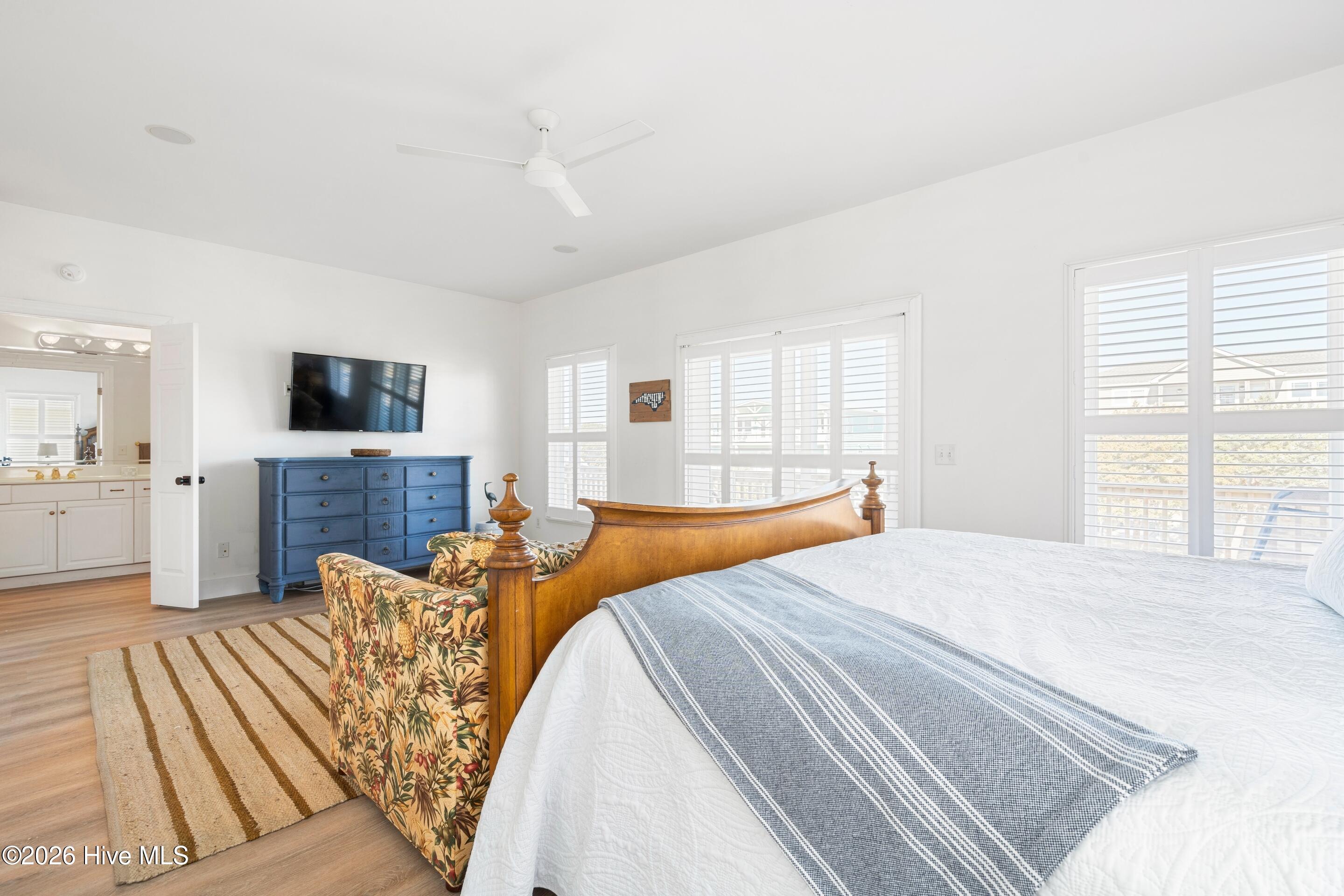 100549309 | Photo 41