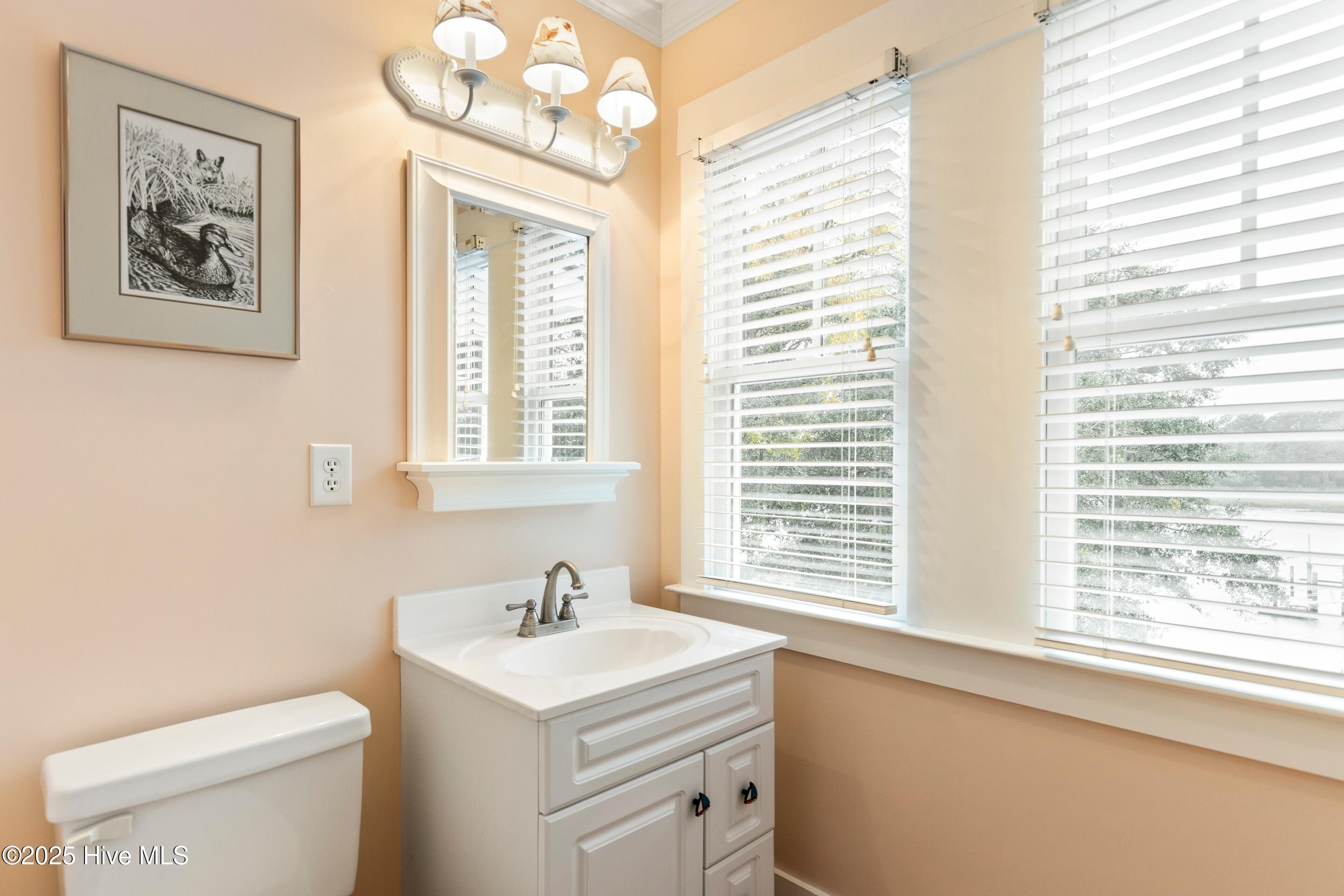 100544140 | Photo 52