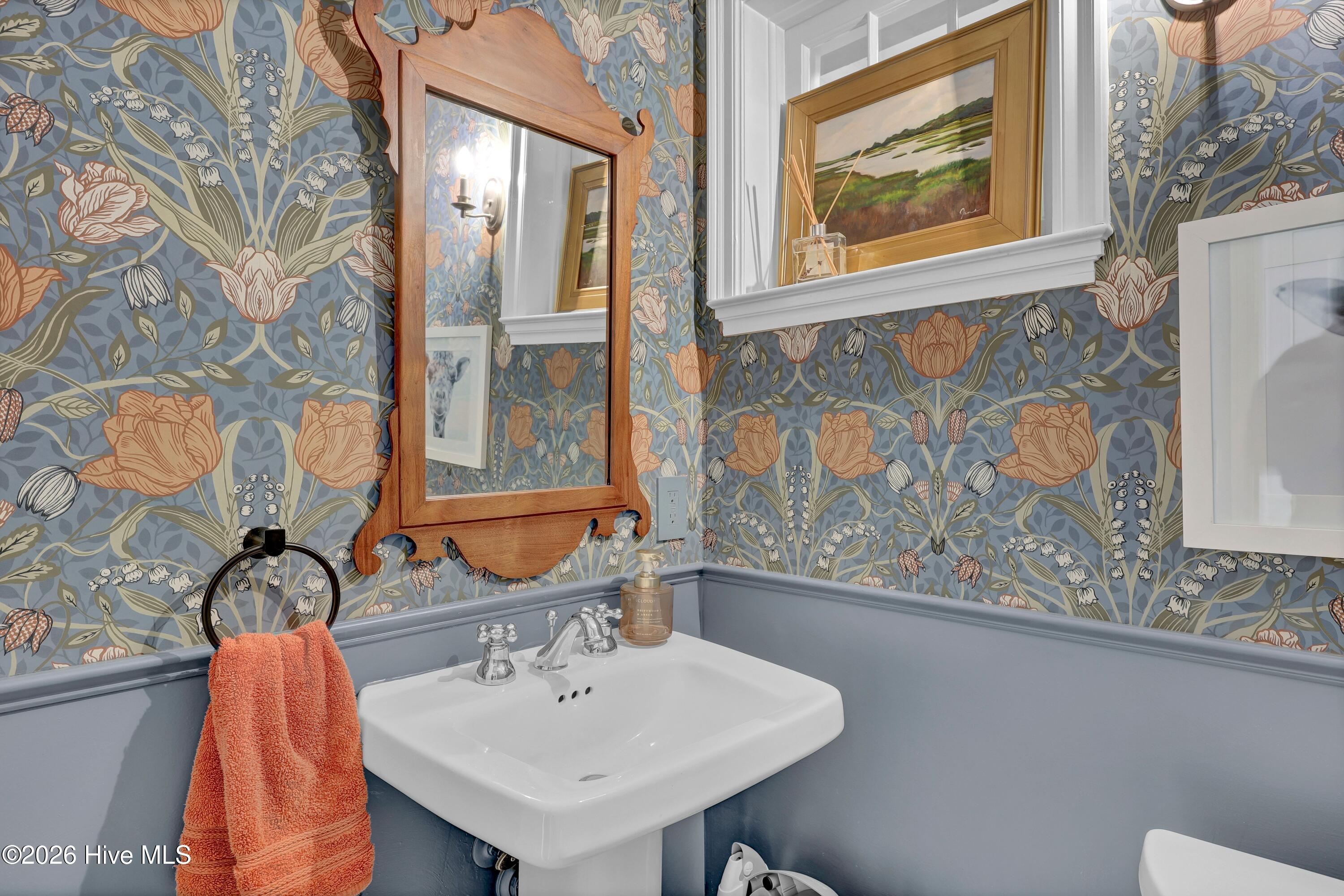 100570649 | Photo 22