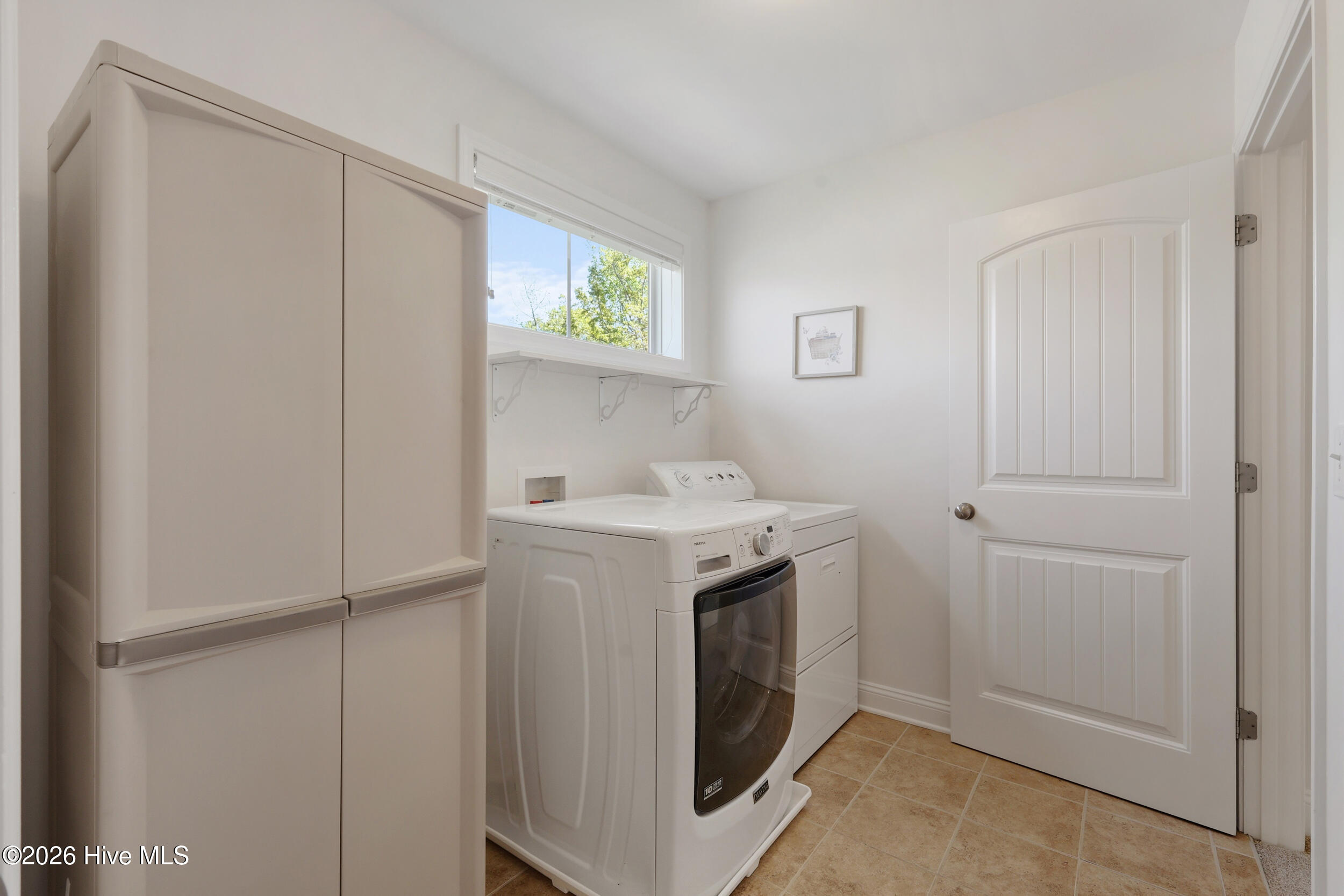 100565856 | Photo 34