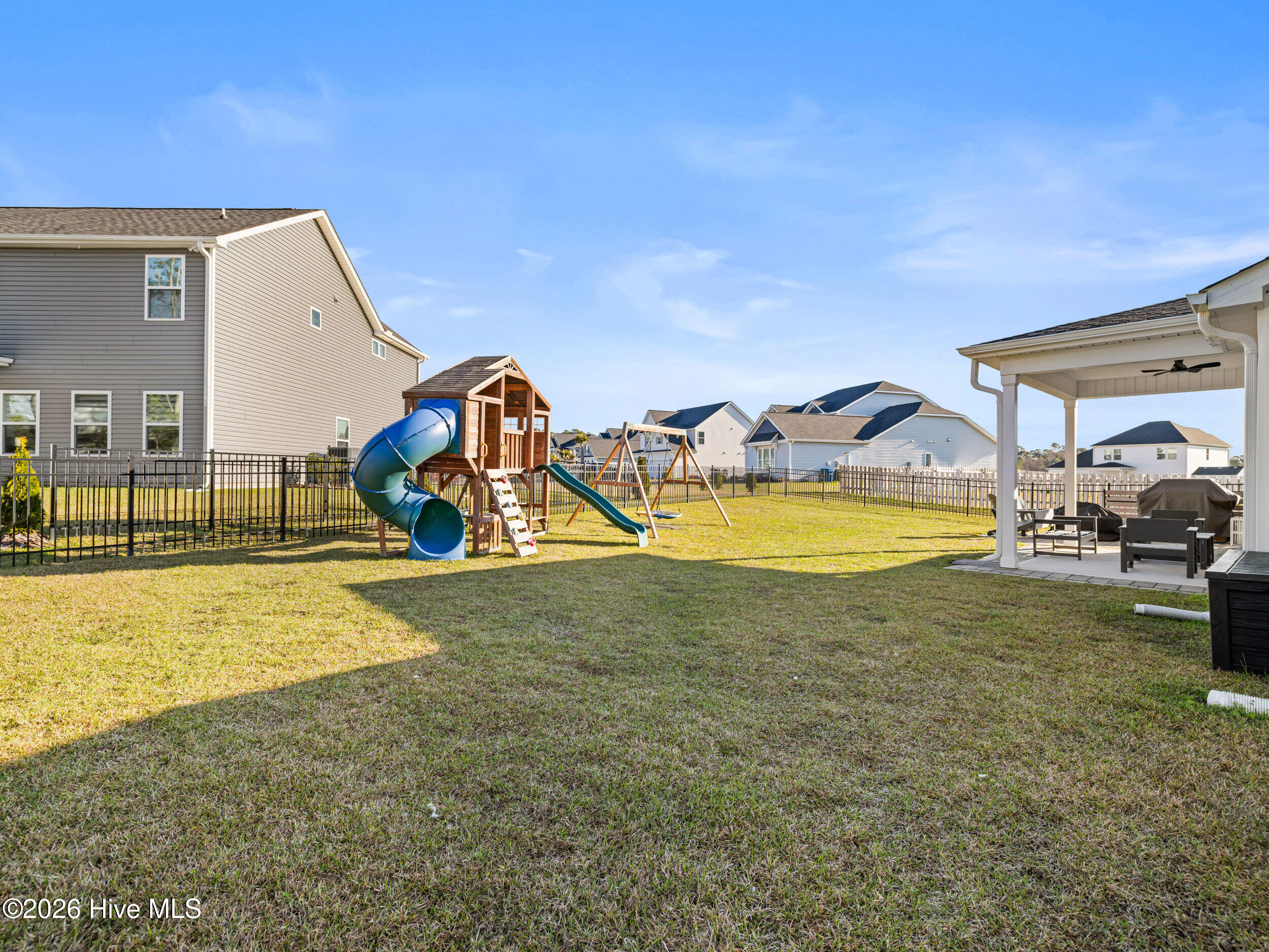 100565919 | Photo 80