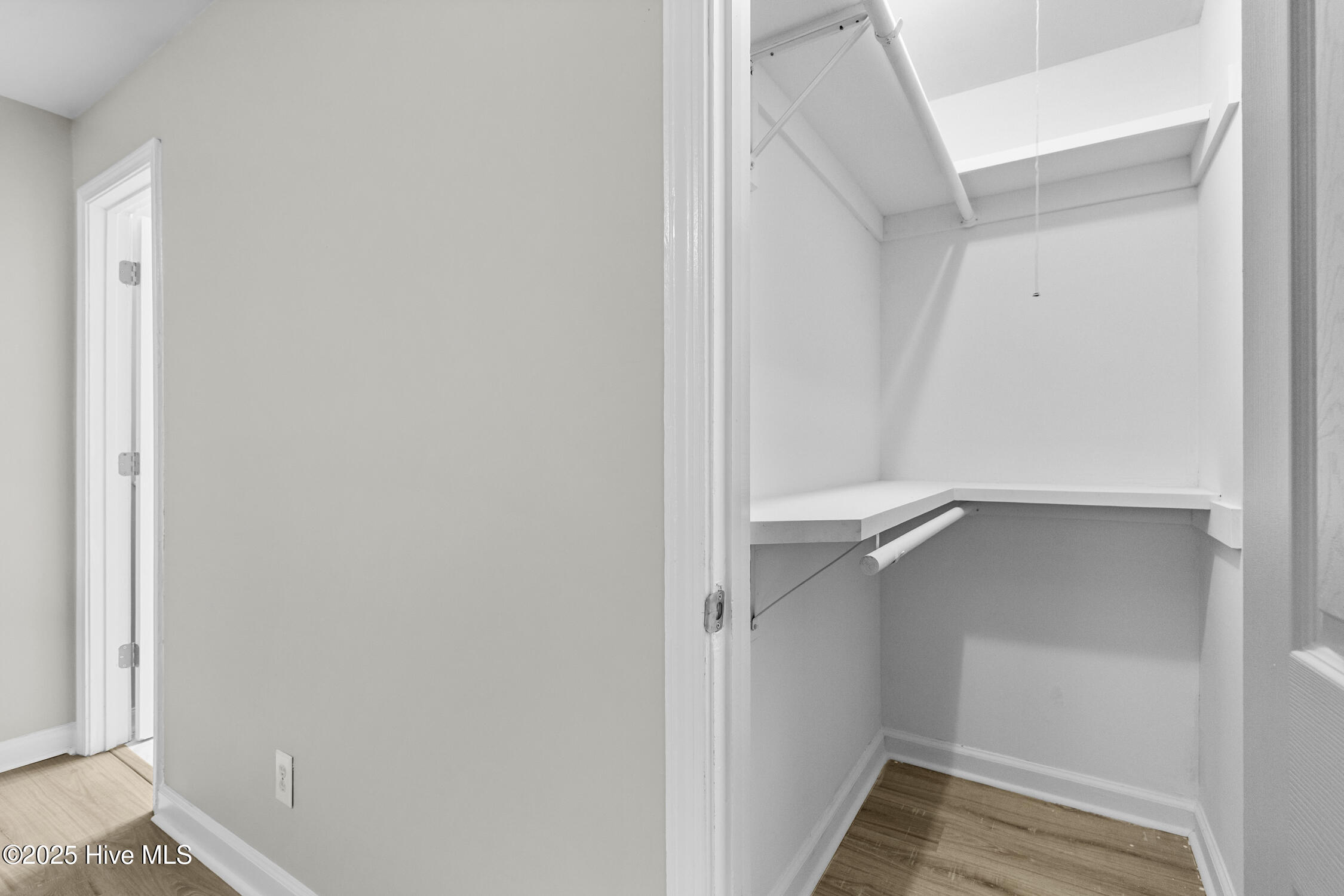 100546891 | Photo 10