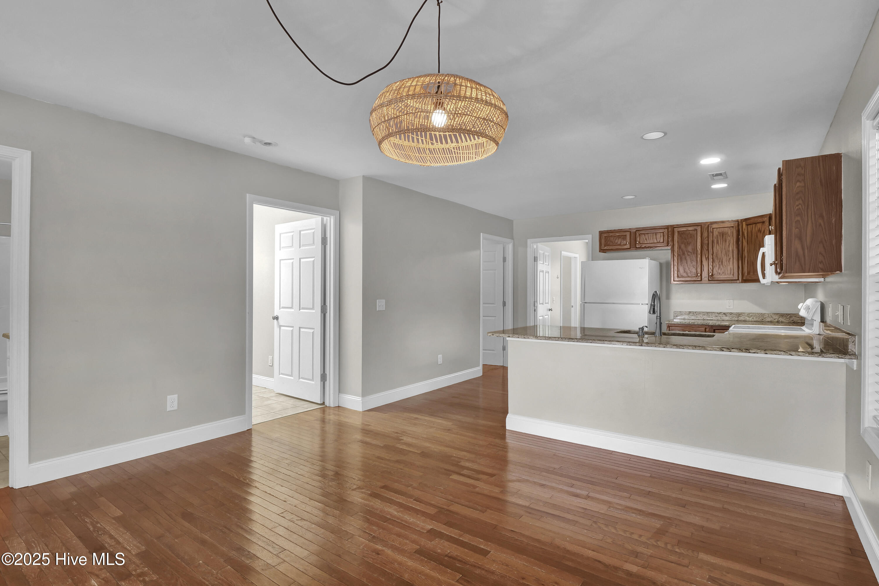 100531492 | Photo 10