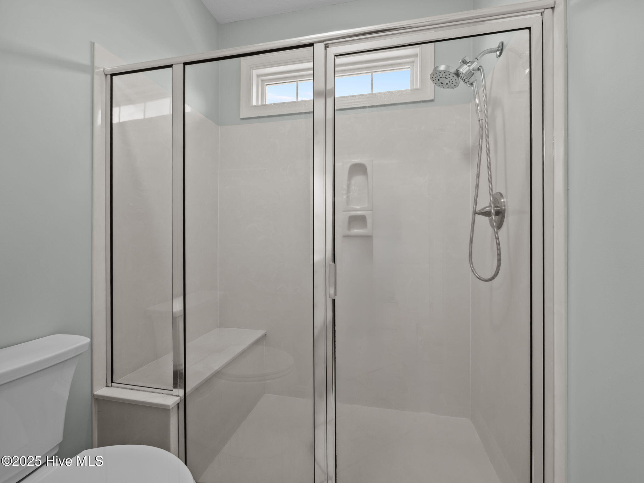 100541168 | Photo 22