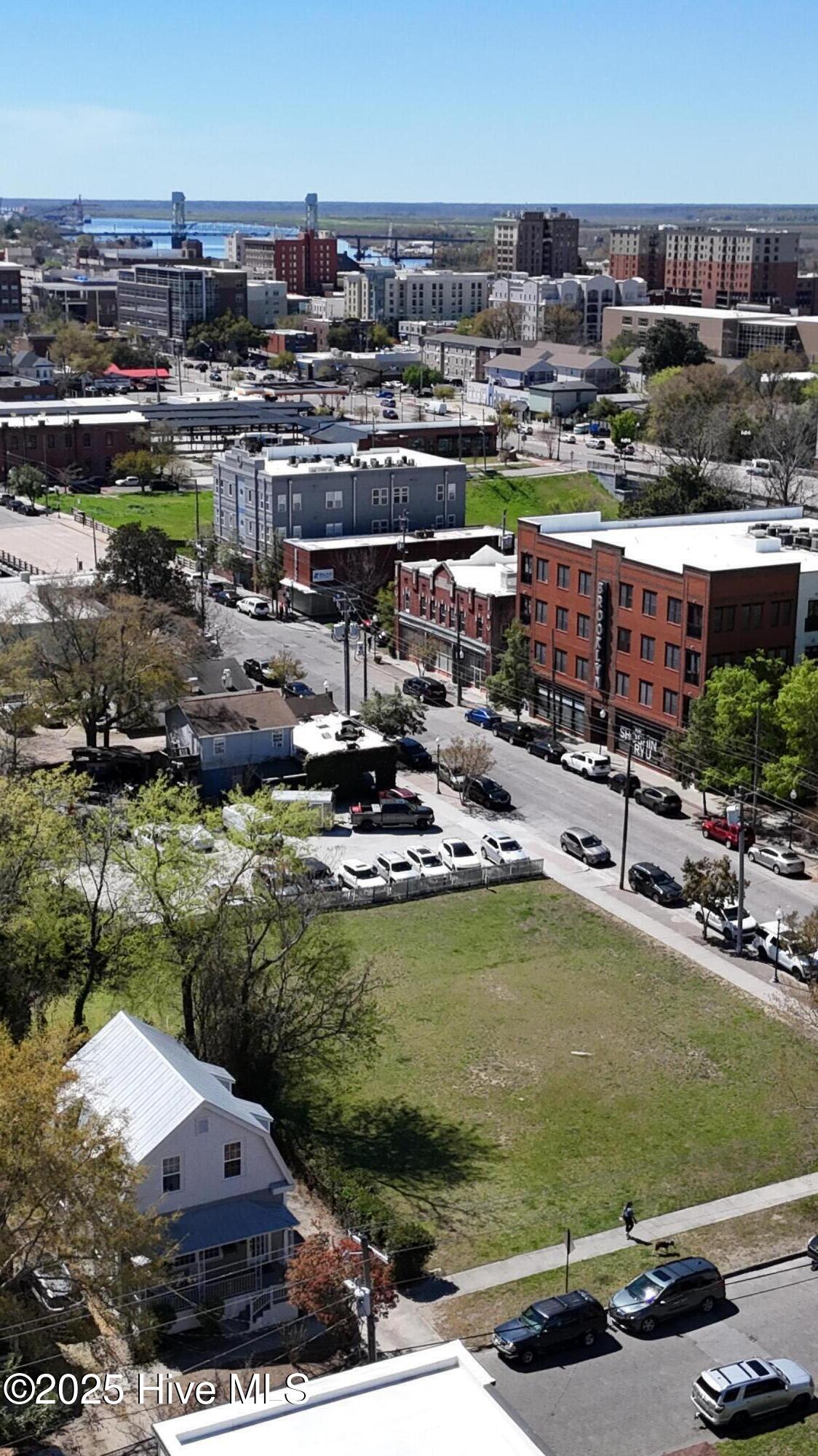 100543884 | Photo 41