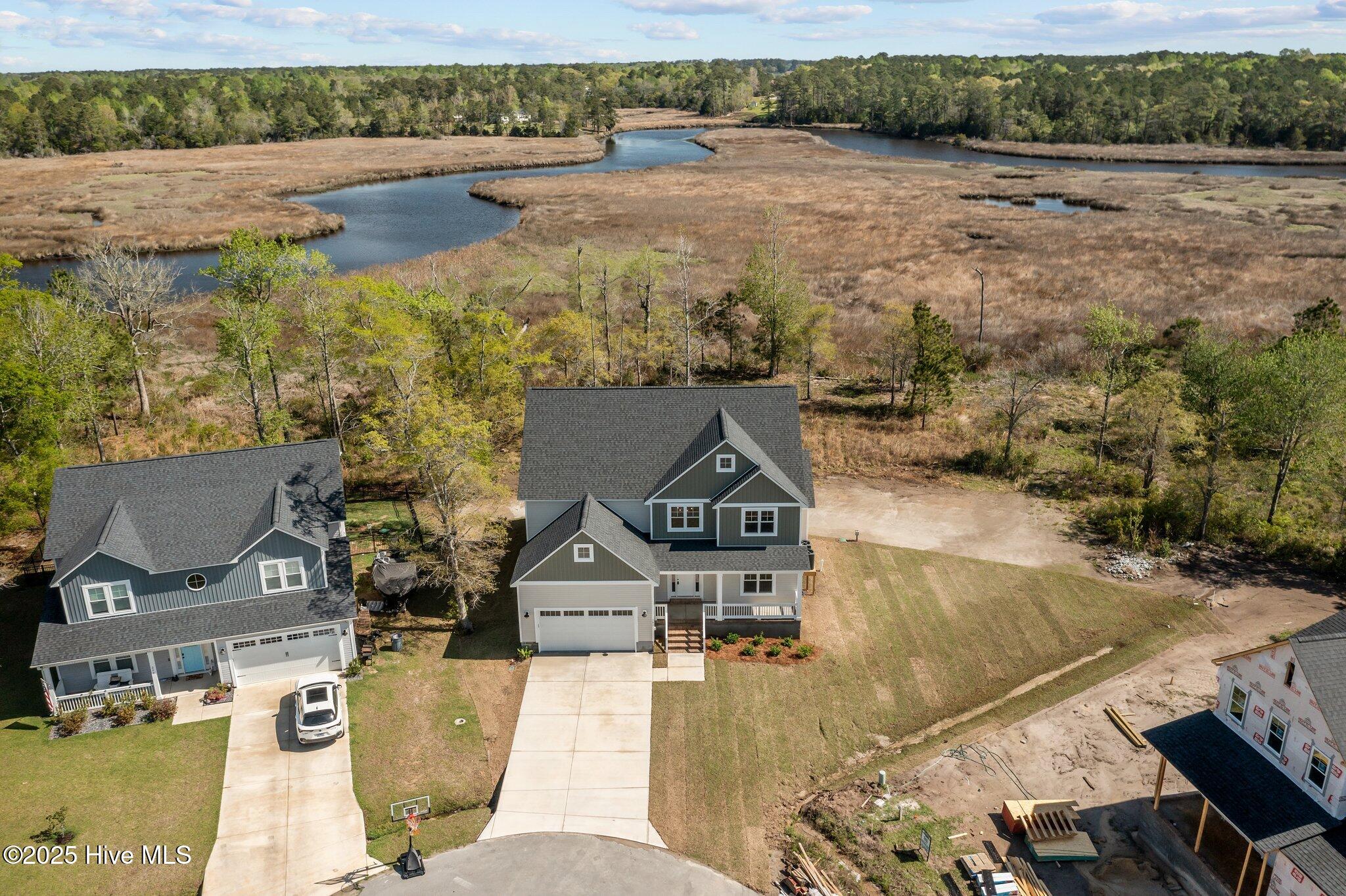 100487102 | Photo 49