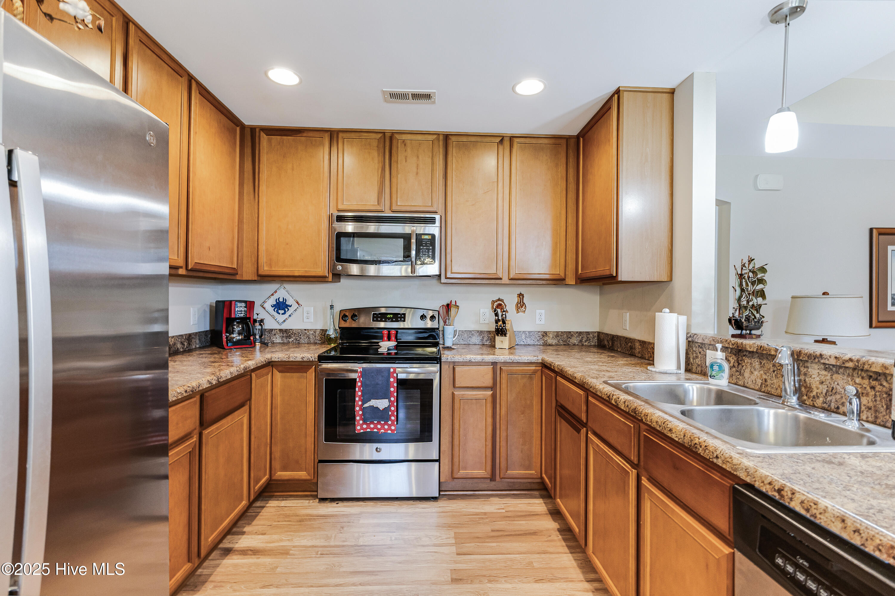 100516362 | Photo 13