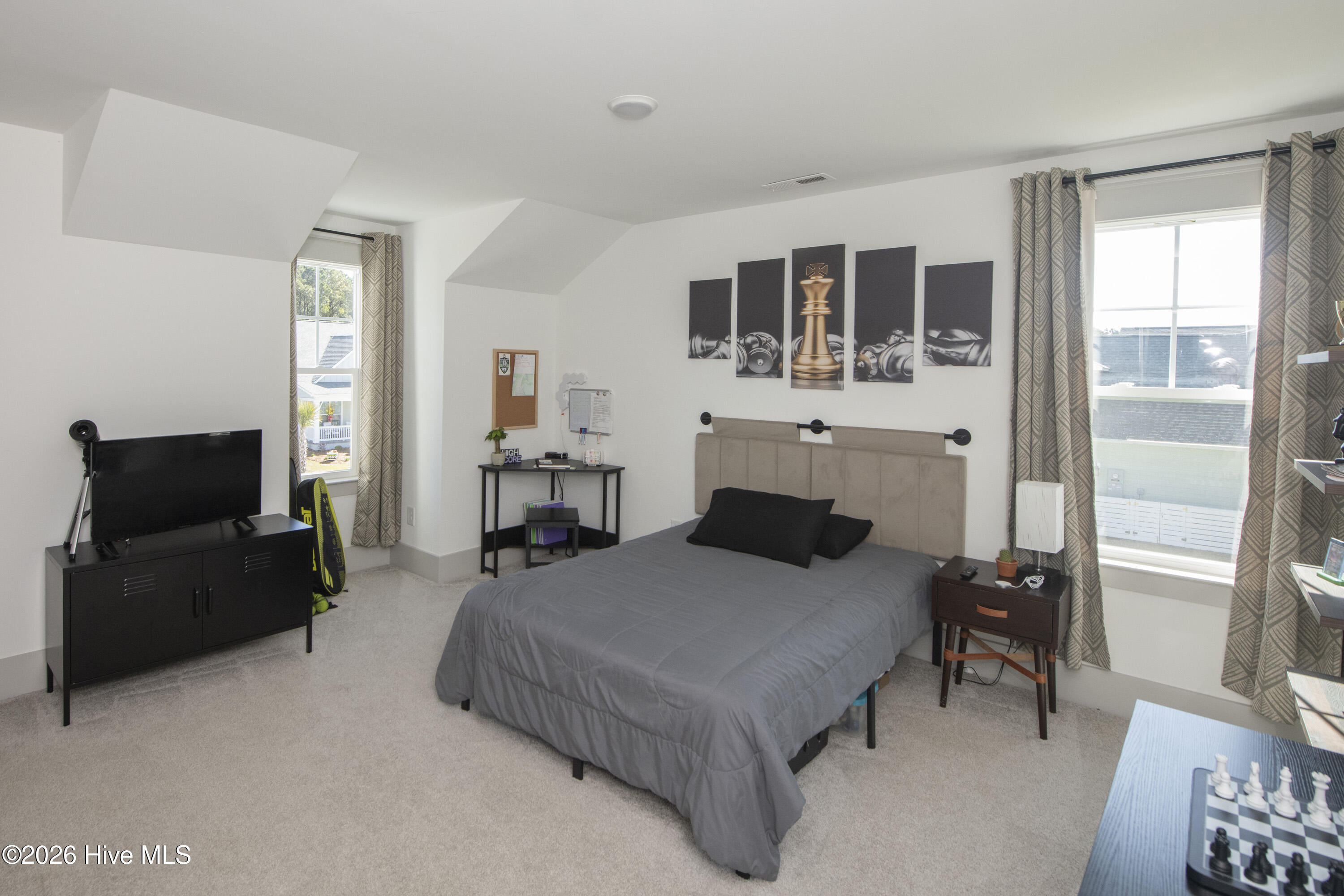 100563694 | Photo 37