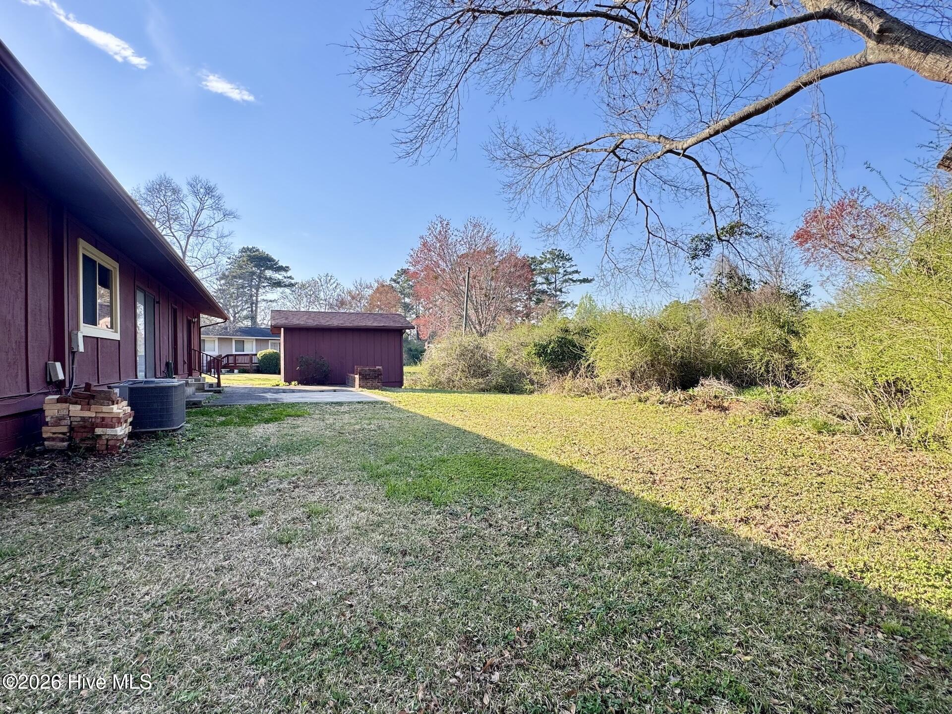 100561695 | Photo 22