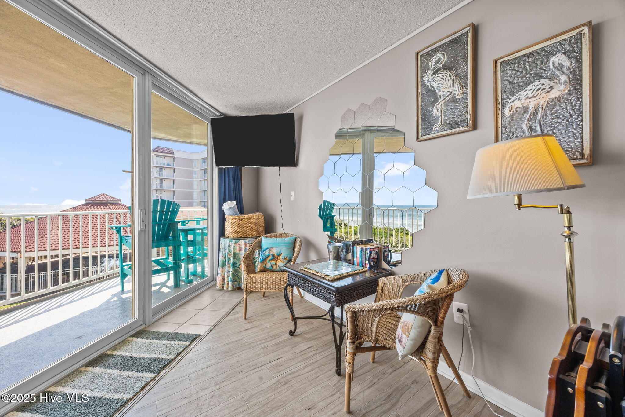 100528908 | Photo 17