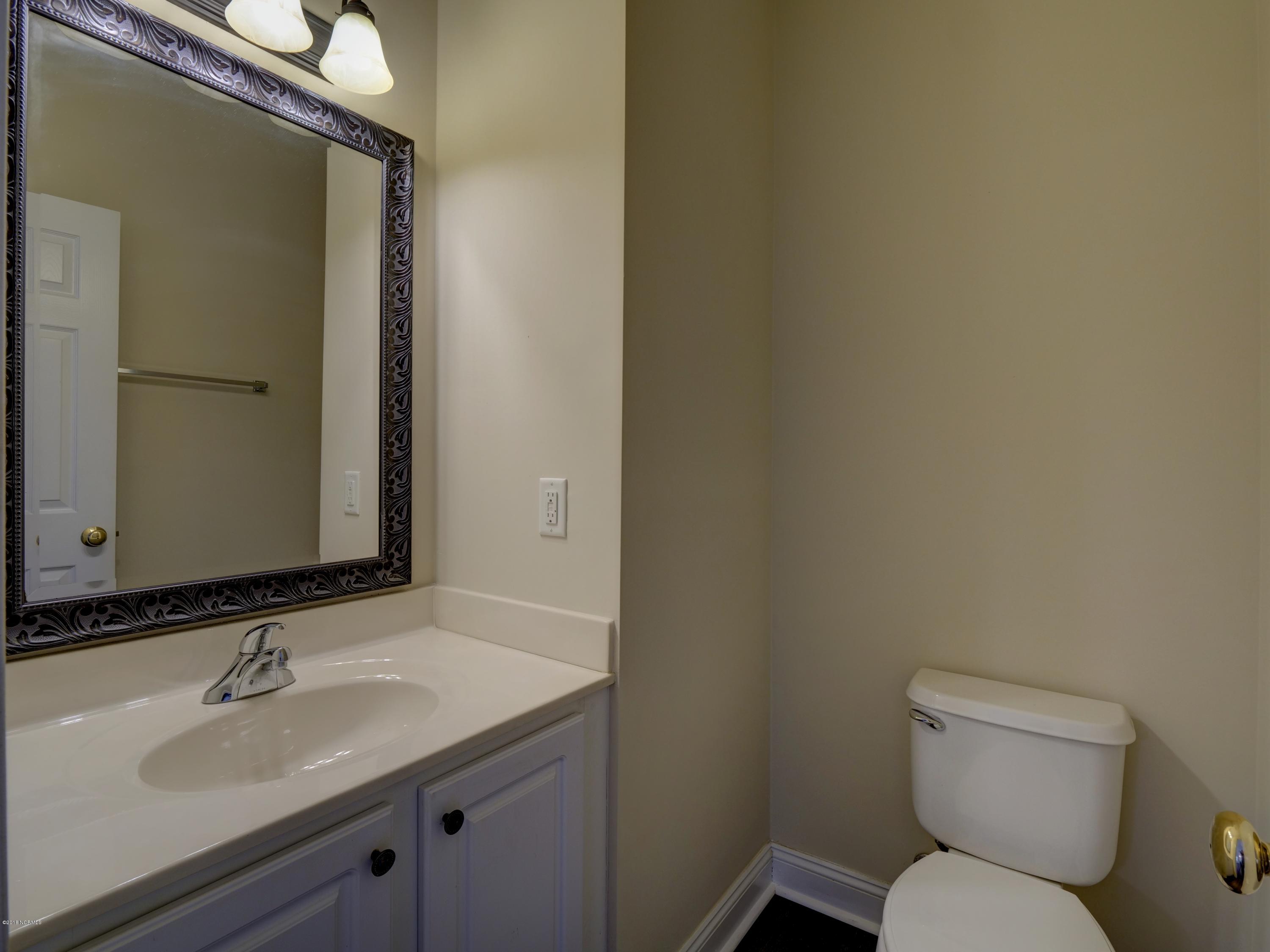 100541932 | Photo 15