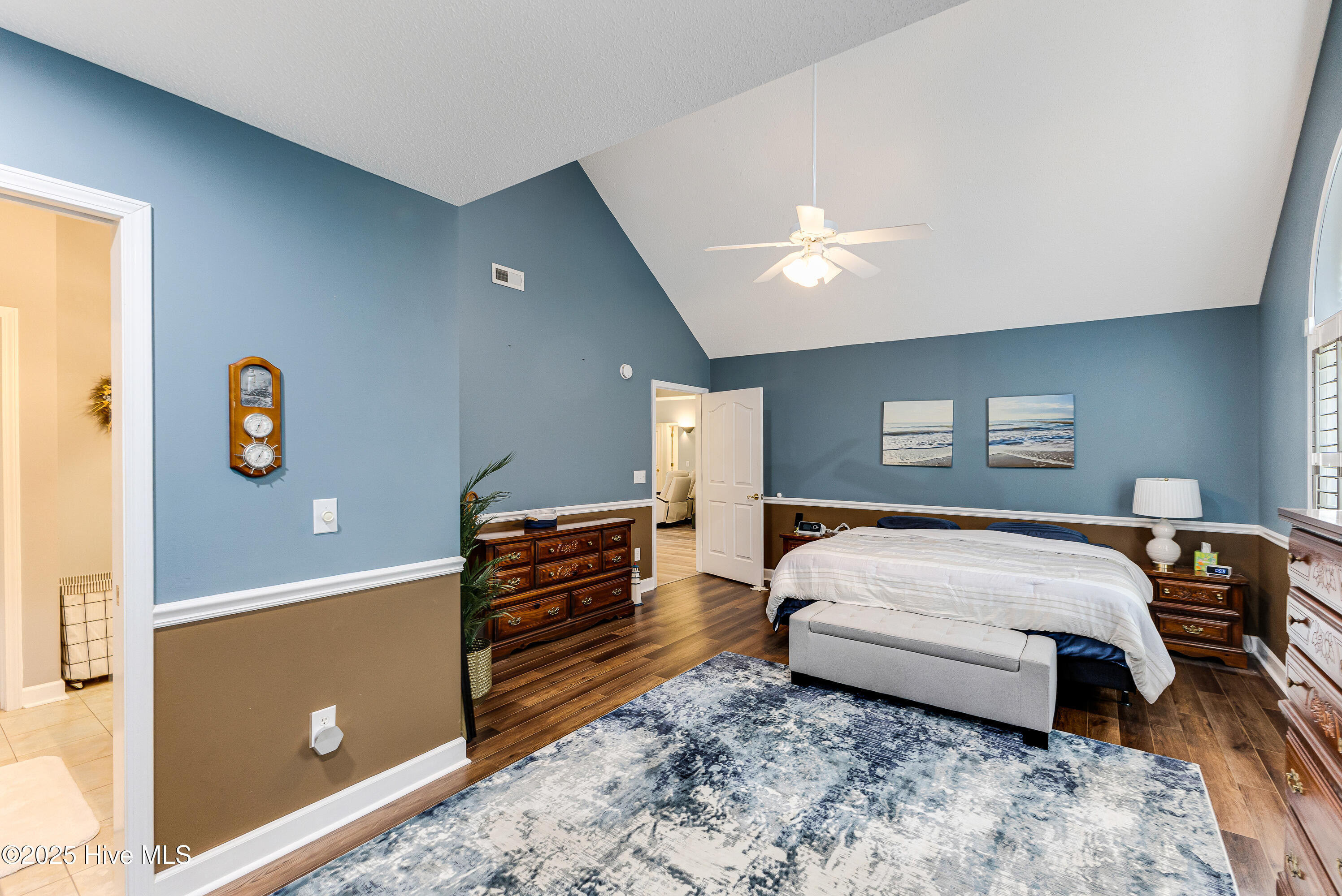 100520400 | Photo 18