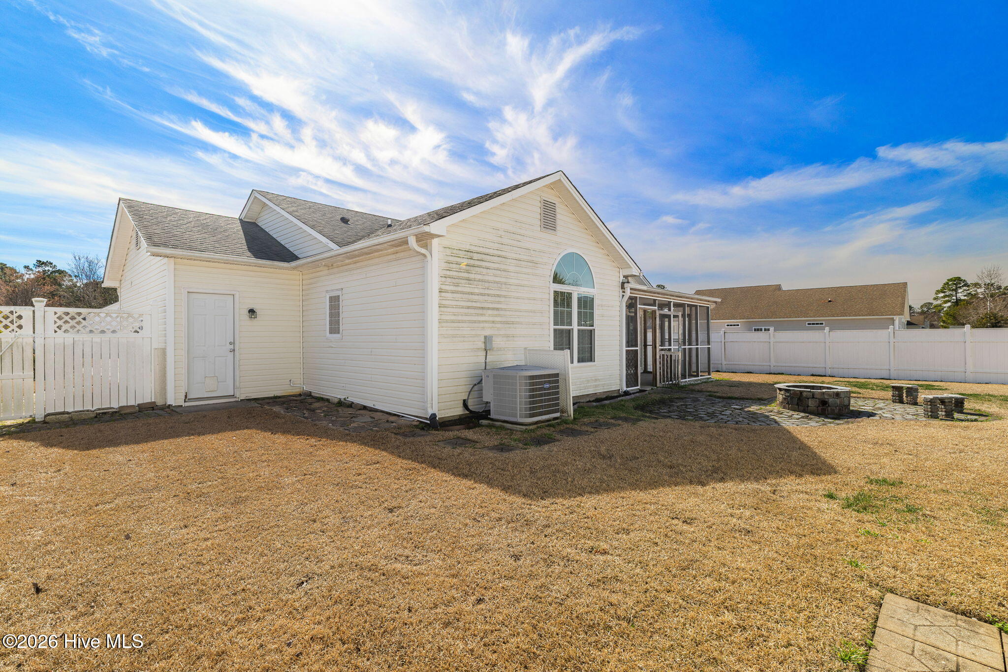 100556547 | Photo 43