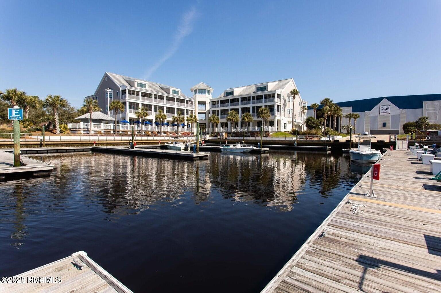 100561885 | Photo 115