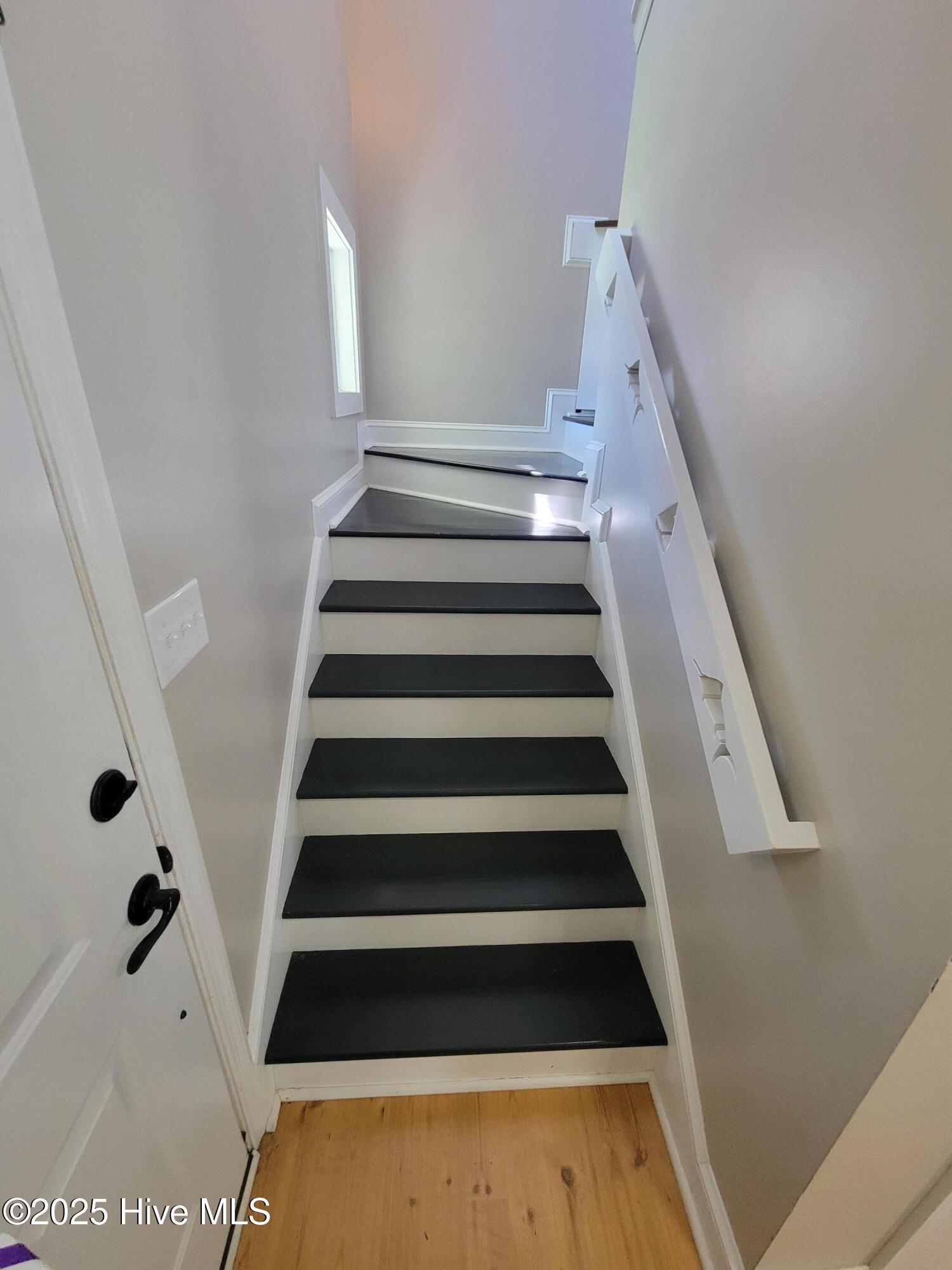 100545982 | Photo 12